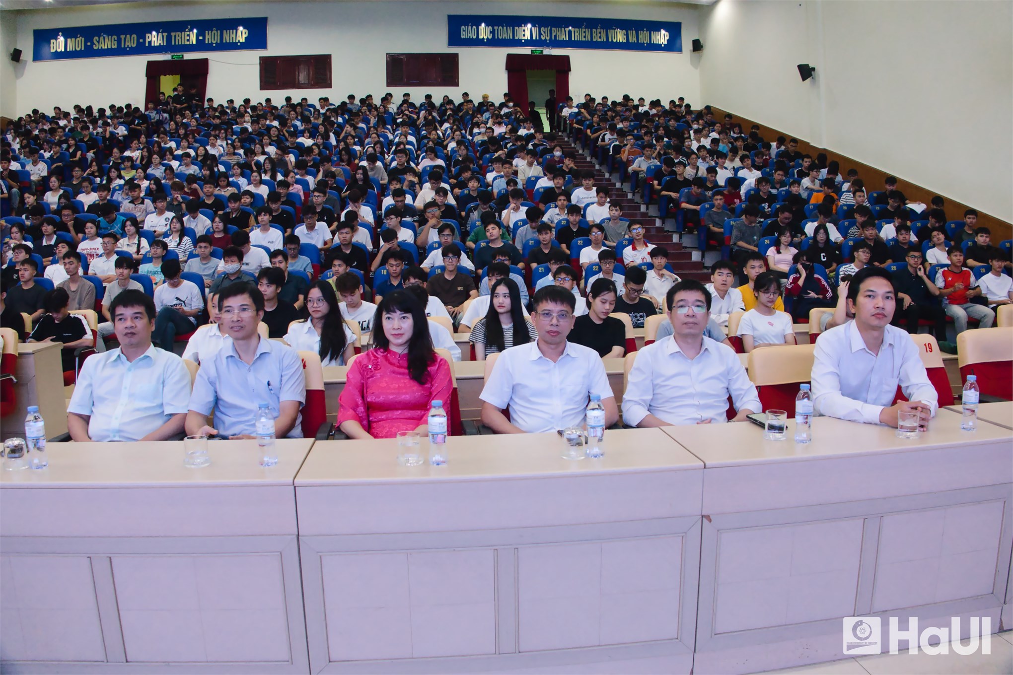 Lan tỏa tinh thần thượng tôn pháp luật trong cộng đồng HaUI