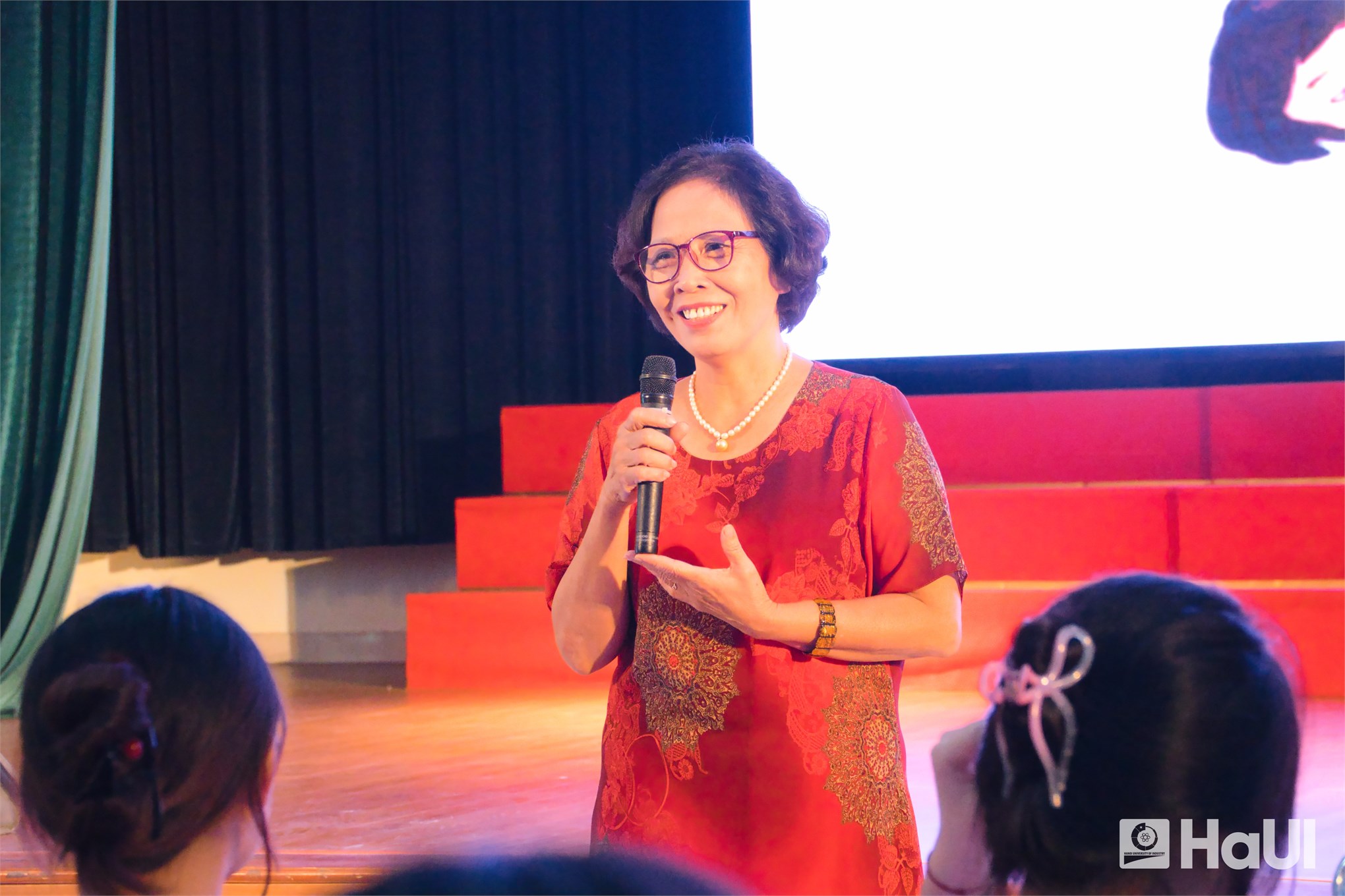 Enhancing population quality through student health care