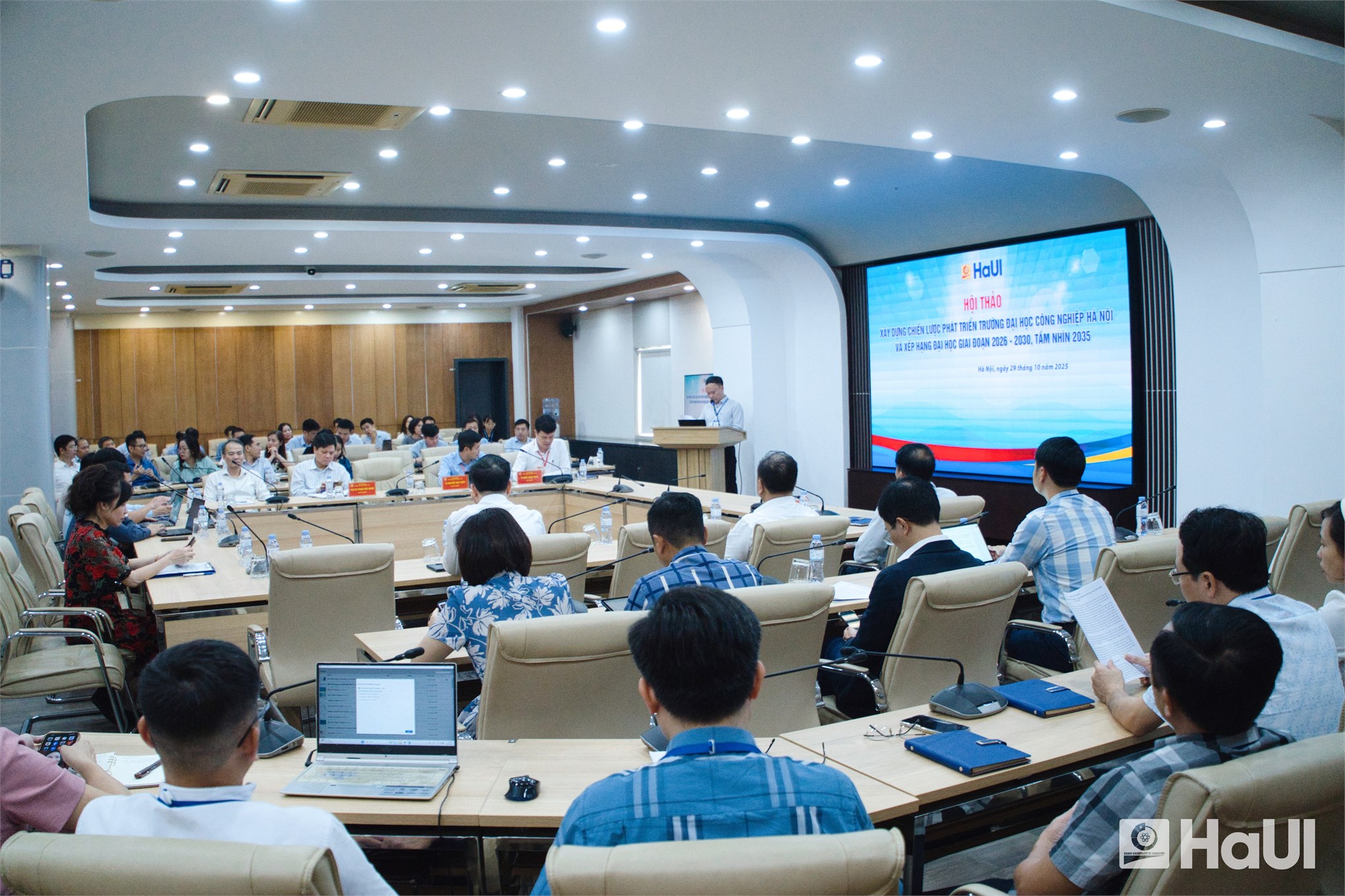 Hội thảo khoa học: Chiến lược 2026-2030, định vị một HaUI định hướng đổi mới sáng tạo, phát triển bền vững