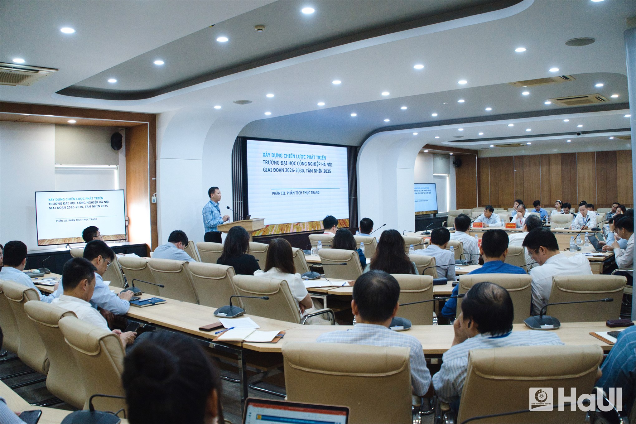 Hội thảo khoa học: Chiến lược 2026-2030, định vị một HaUI định hướng đổi mới sáng tạo, phát triển bền vững