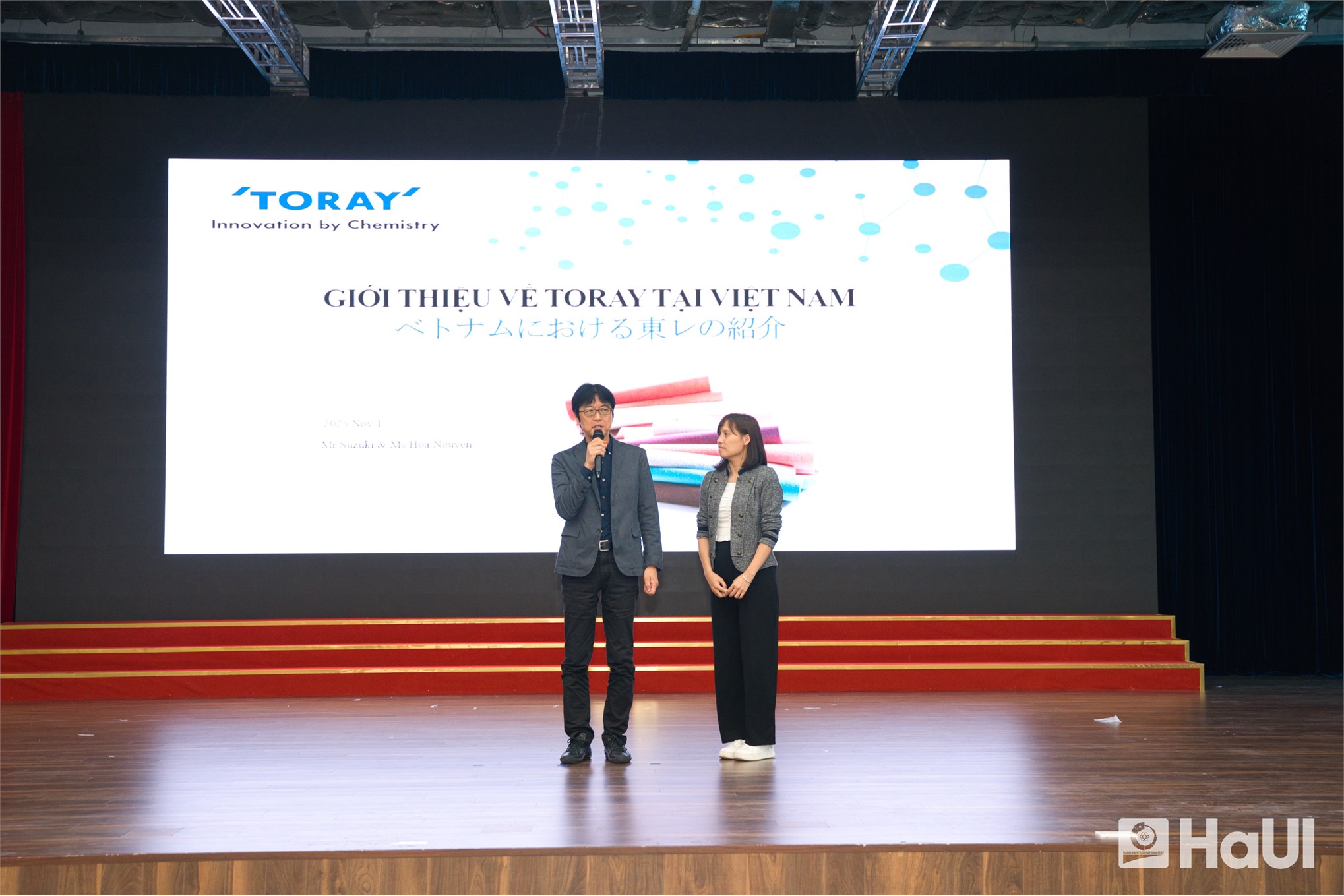 Sinh viên Khoa Công nghệ May và Thiết kế thời trang HaUI vững bước nghề nghiệp tương lai