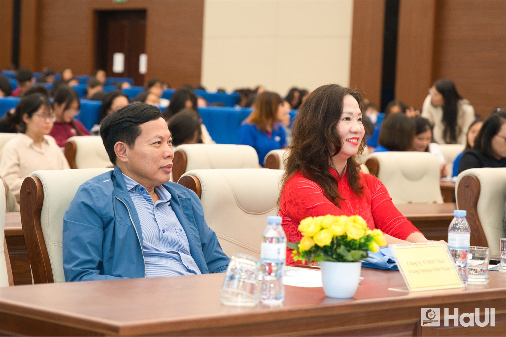 Sinh viên Khoa Công nghệ May và Thiết kế thời trang HaUI vững bước nghề nghiệp tương lai