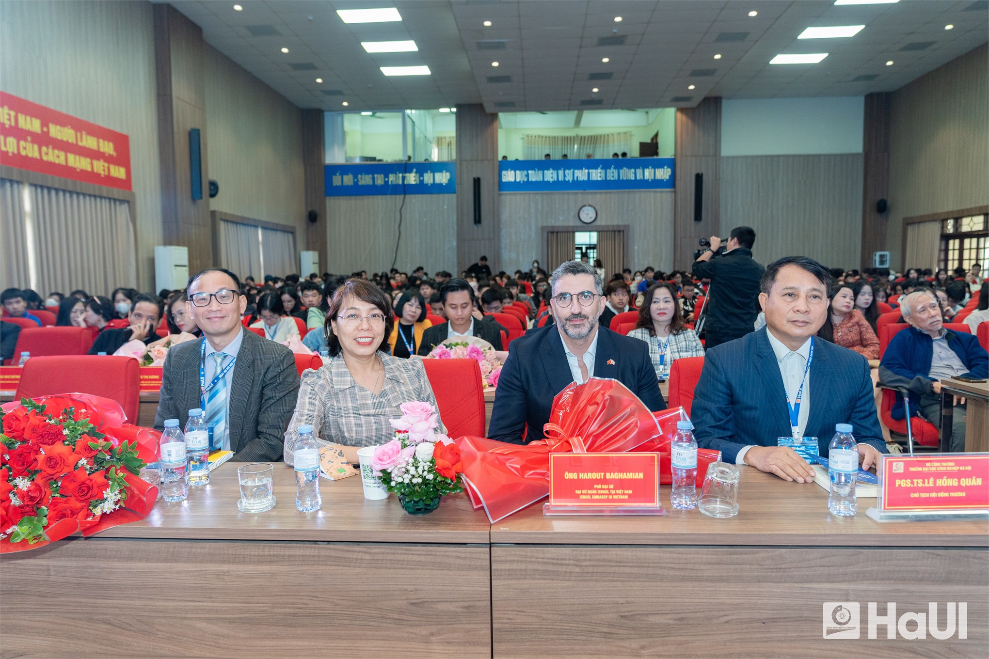 Khởi nghiệp từ tri thức tại Ngày hội Đổi mới Sáng tạo - HaUI Innovation Day 2025