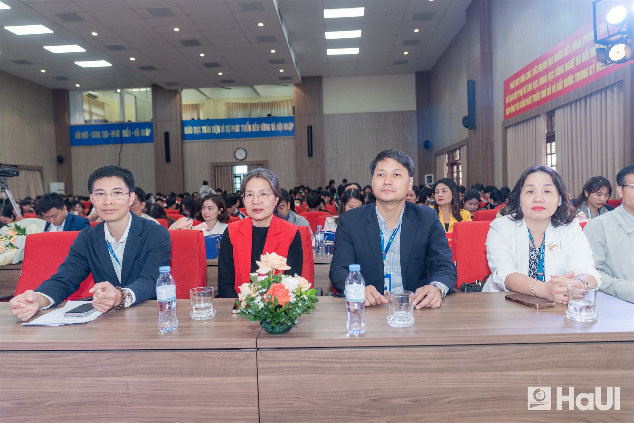 Khởi nghiệp từ tri thức tại Ngày hội Đổi mới Sáng tạo - HaUI Innovation Day 2025