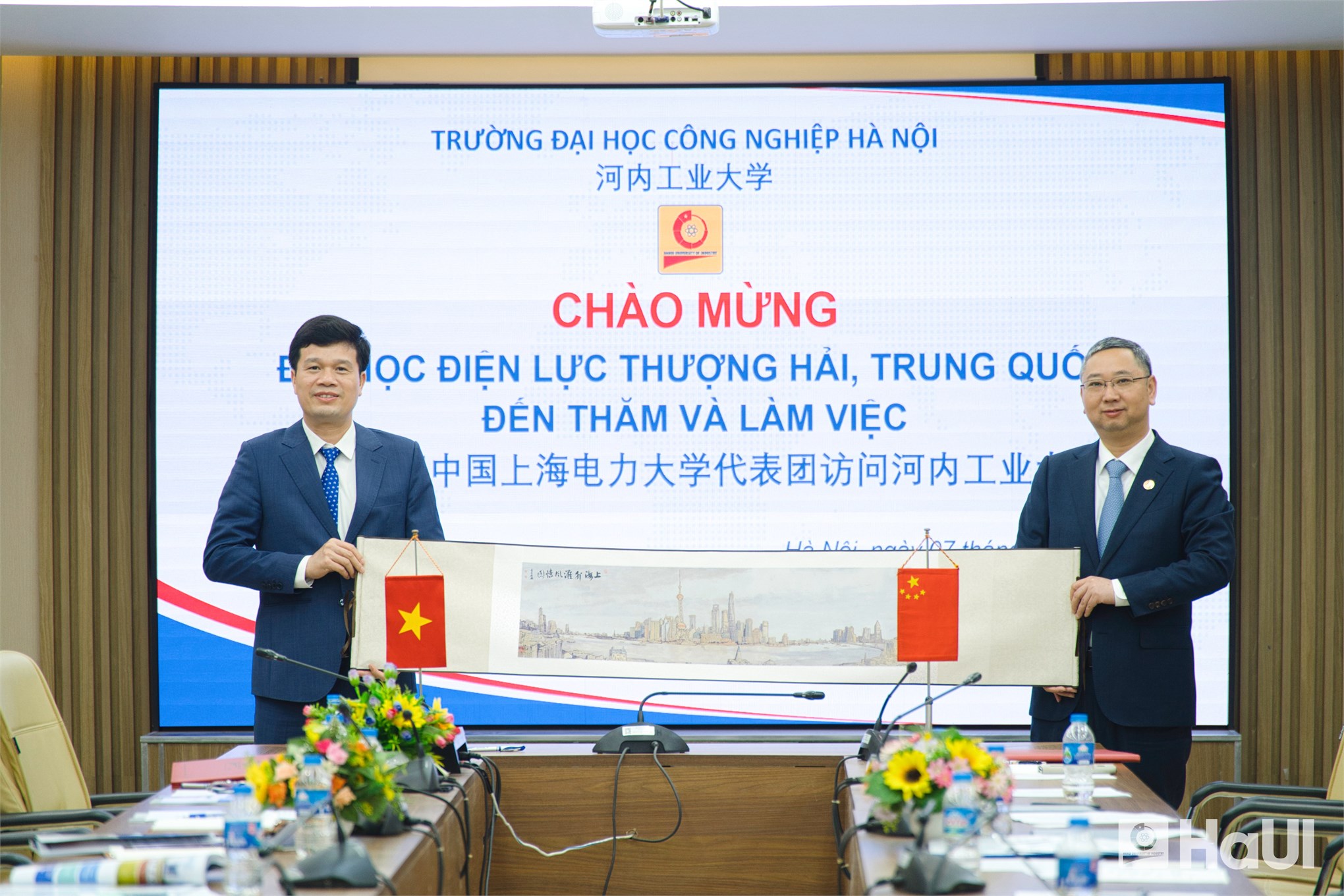 HaUI và SUEP hợp tác chiến lược trong lĩnh vực Điện, Năng lượng tái tạo và Trí tuệ nhân tạo