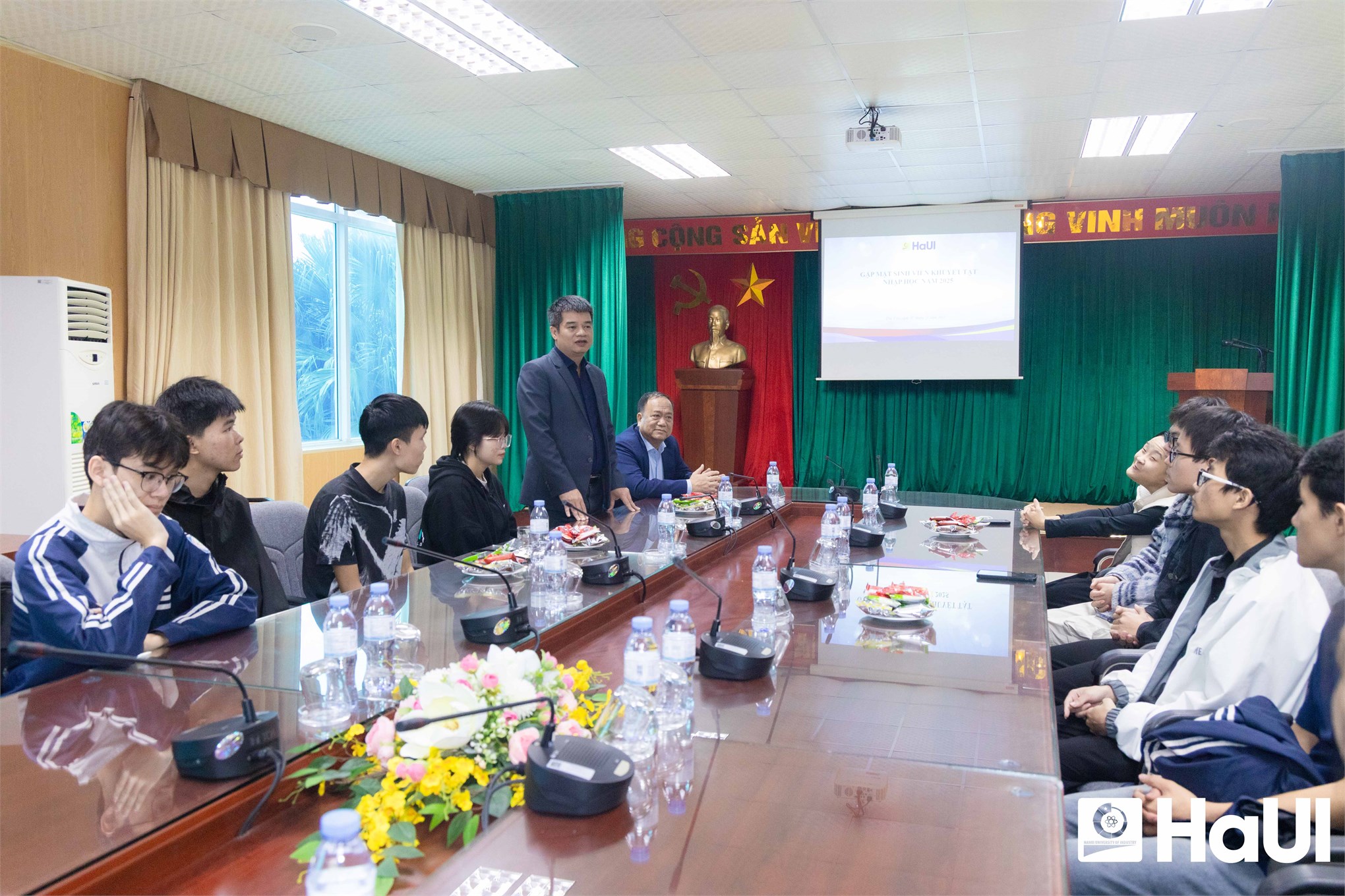 HaUI đồng hành, trao niềm tin và động lực để sinh viên khuyết tật sớm hoà nhập cuộc sống