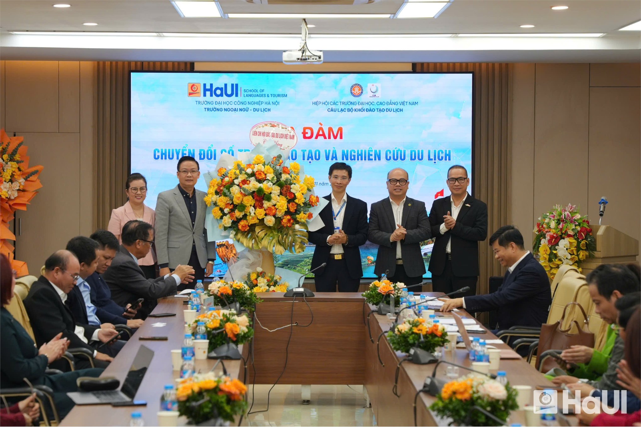 Chuyển đổi số trong đào tạo và nghiên cứu du lịch