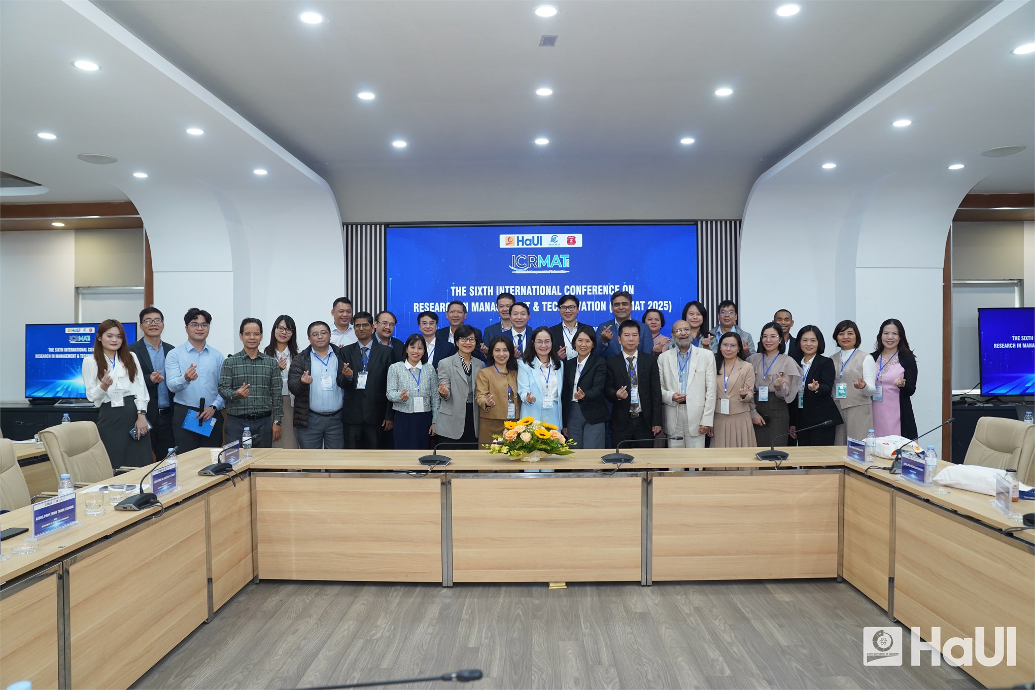 Thách thức từ AI và cam kết Net-Zero được các nhà khoa học thế giới `mổ xẻ` tại ICRMAT 2025