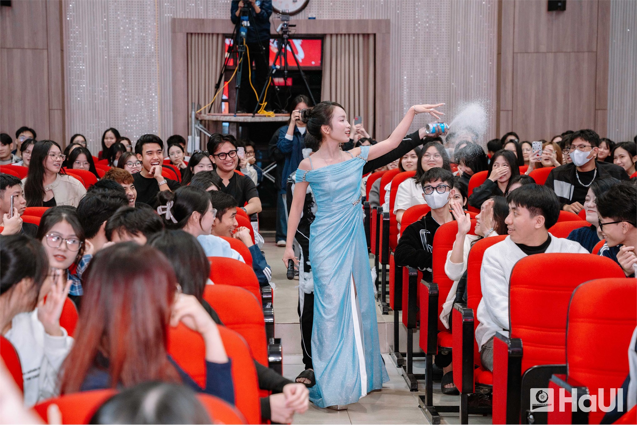 HaUI MC Star 2025: Tiếng nói Gen Z bản lĩnh, sẵn sàng vươn ra biển lớn