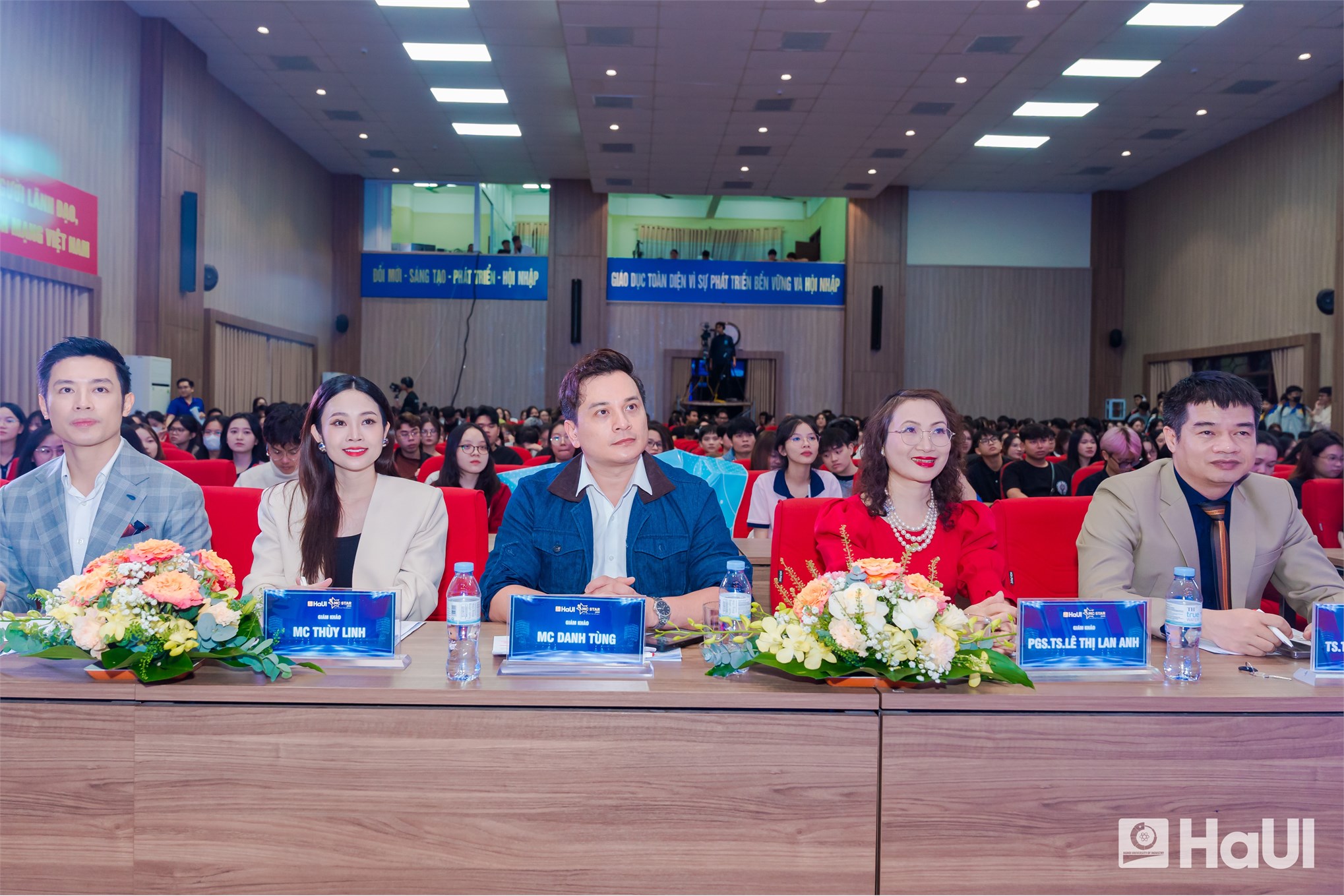 HaUI MC Star 2025: Tiếng nói Gen Z bản lĩnh, sẵn sàng vươn ra biển lớn