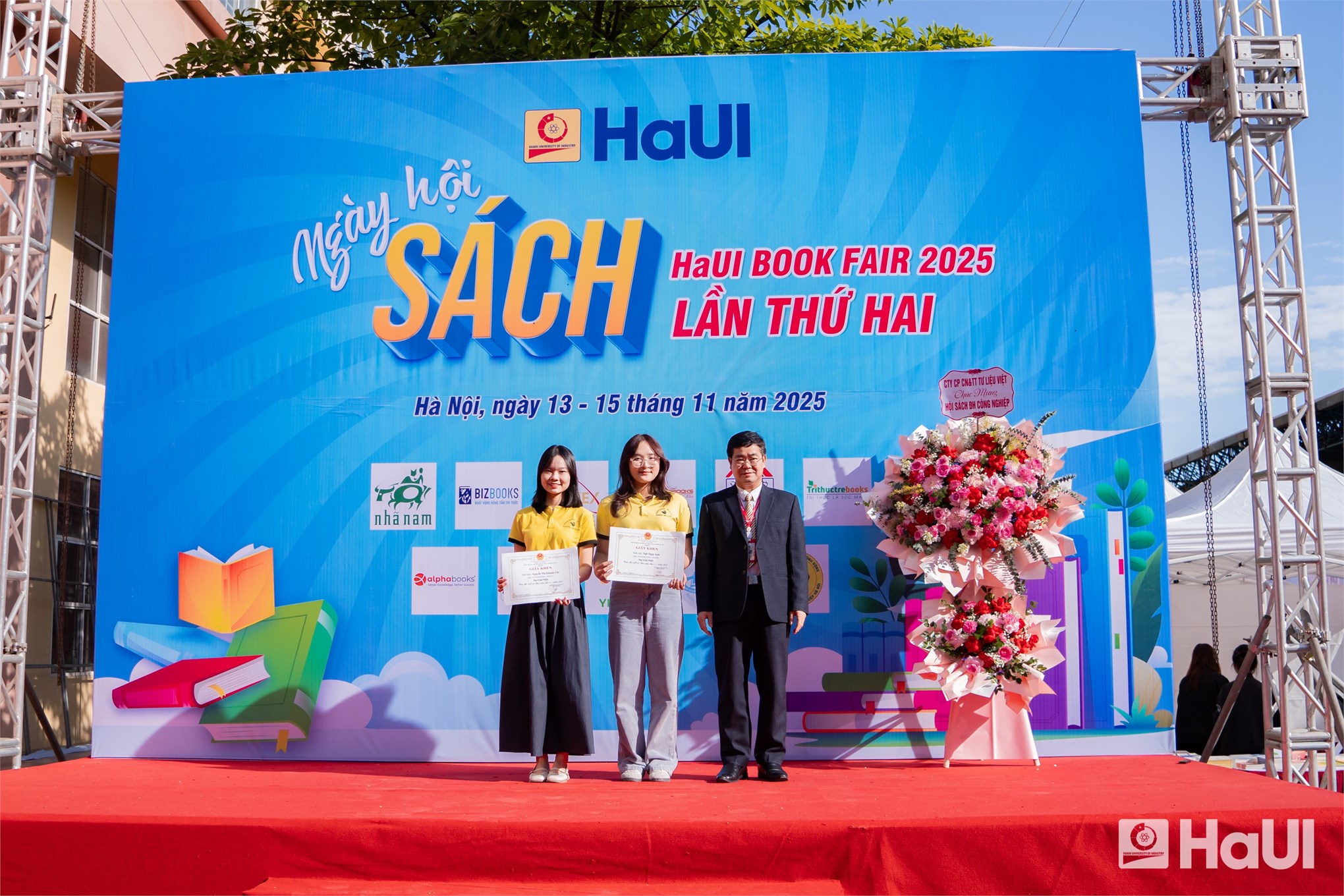 Hội sách HaUI lần thứ 2 lan toả văn hoá đọc trong cộng đồng HaUI