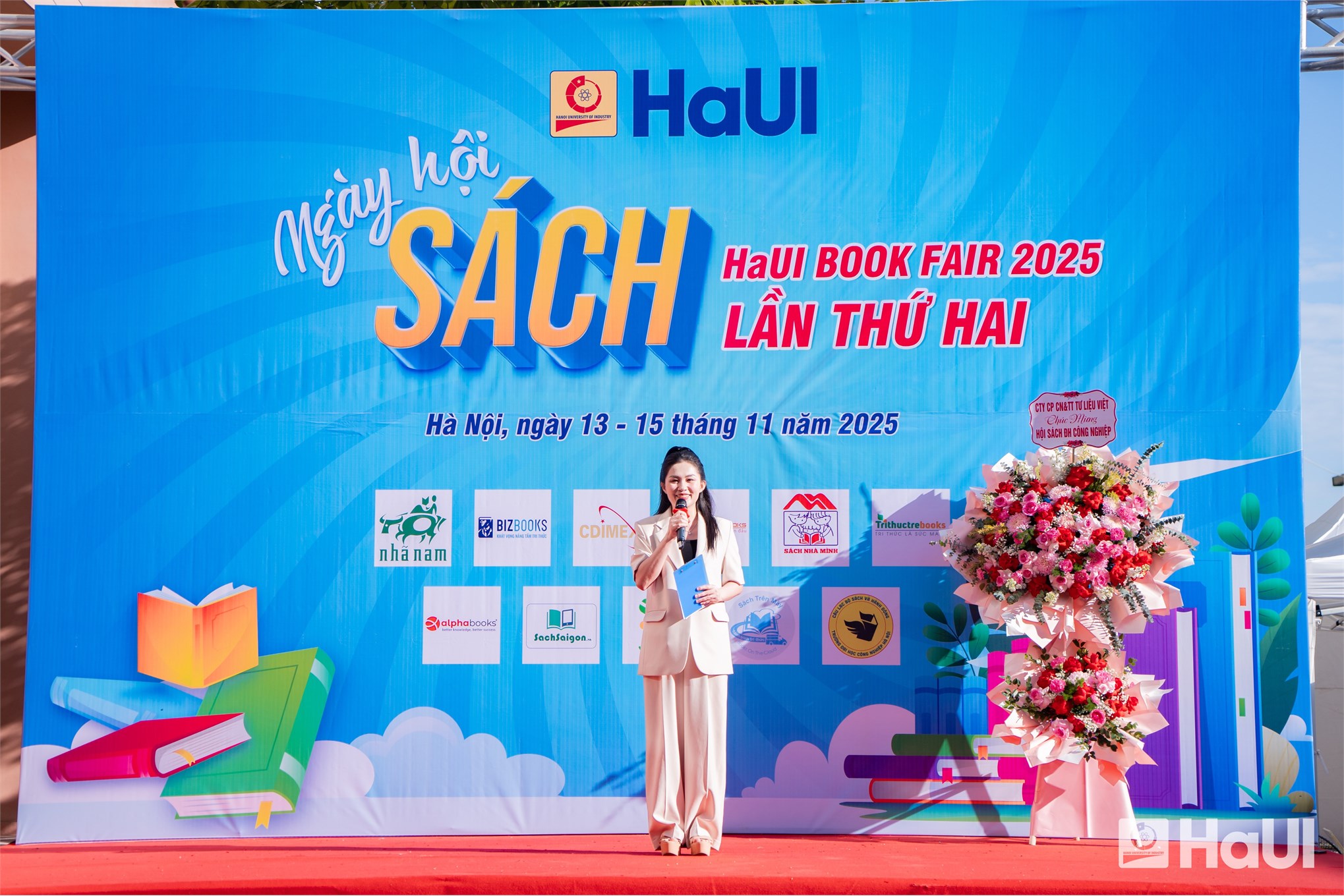 Hội sách HaUI lần thứ 2 lan toả văn hoá đọc trong cộng đồng HaUI