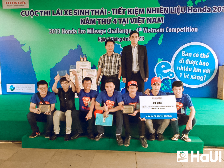 Người thầy thầm lặng phía sau những thành công của đội thi Lái xe tiết kiệm nhiên liệu