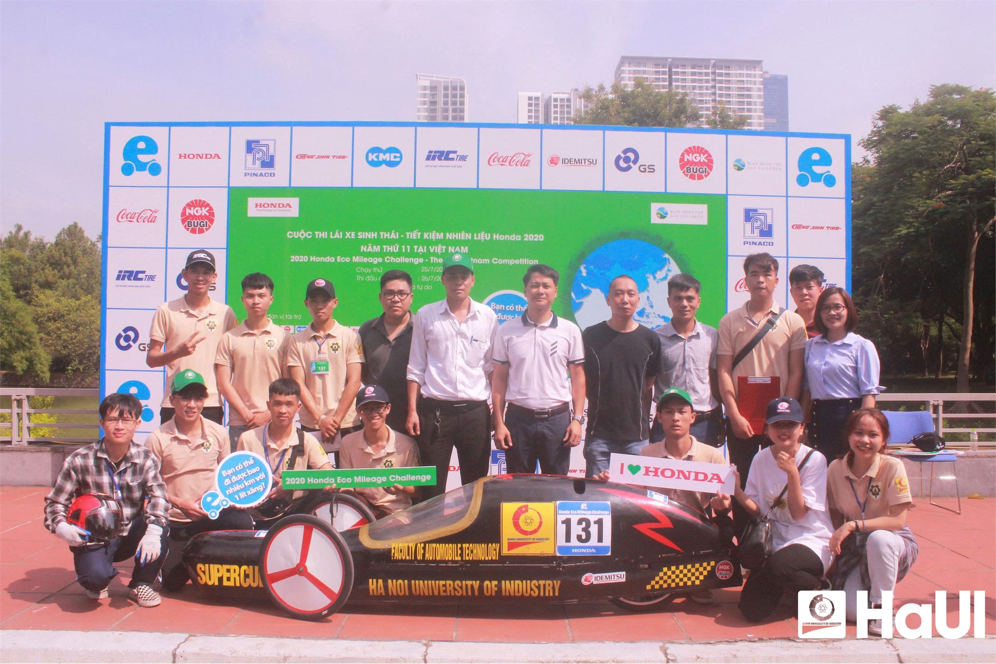 Người thầy thầm lặng phía sau những thành công của đội thi Lái xe tiết kiệm nhiên liệu