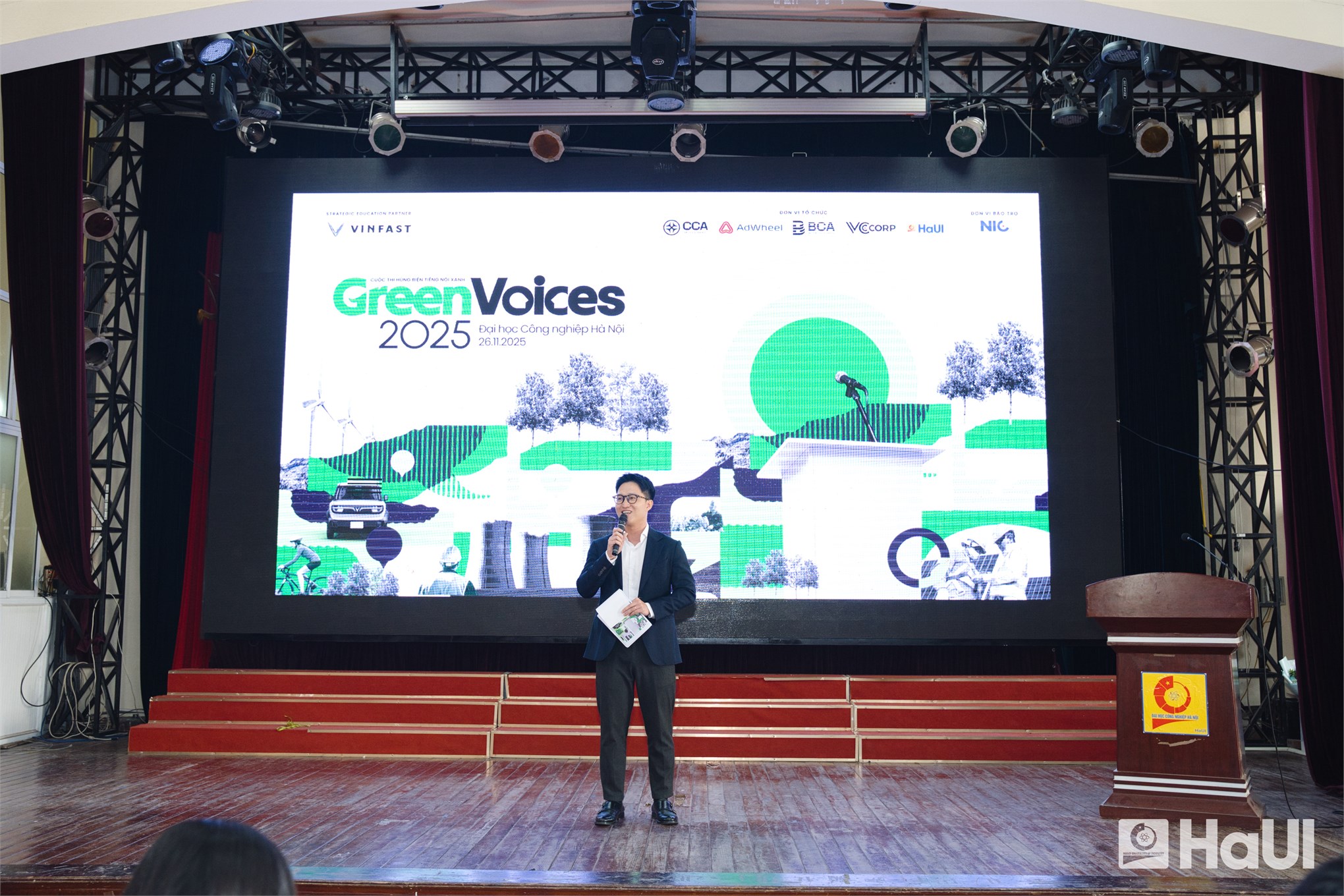 `Tiếng nói Xanh” của sinh viên HaUI hướng tới hành trình Việt Nam xanh