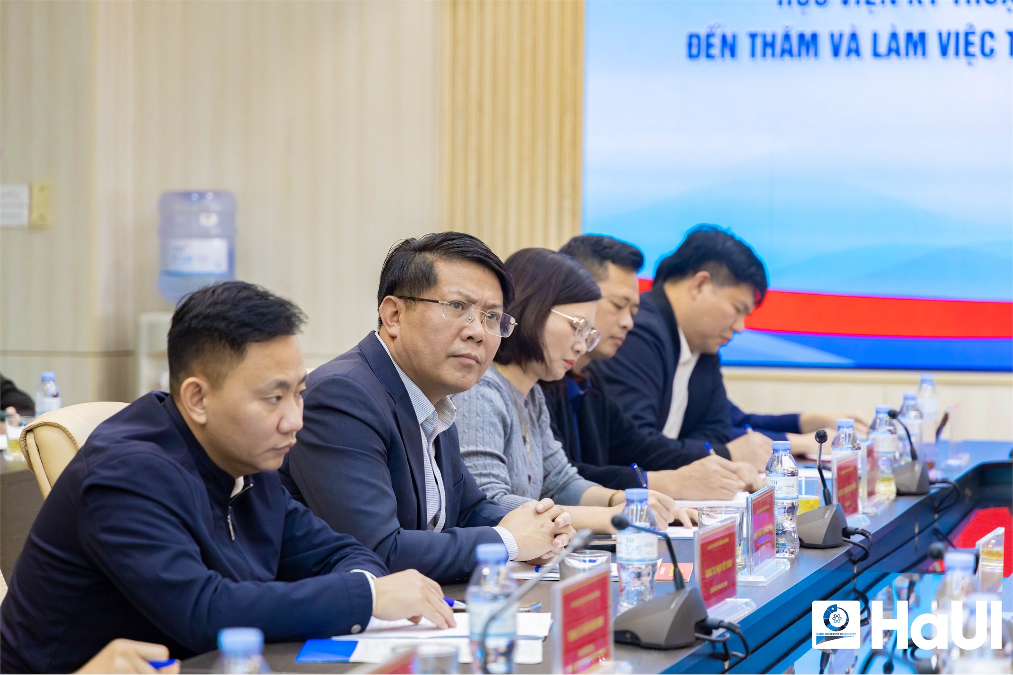 Học viện Kỹ thuật và Công nghệ An ninh thăm và làm việc tại Đại học Công nghiệp Hà Nội