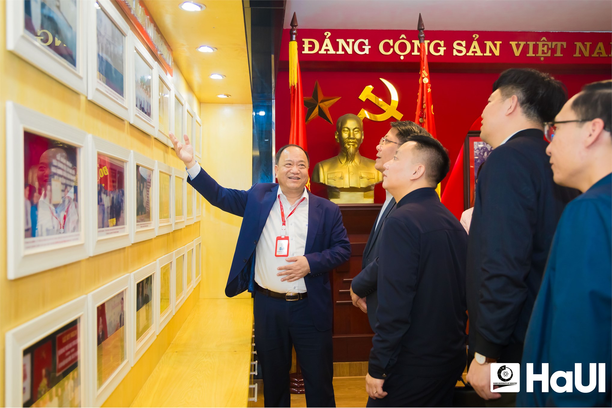 Học viện Kỹ thuật và Công nghệ An ninh thăm và làm việc tại Đại học Công nghiệp Hà Nội