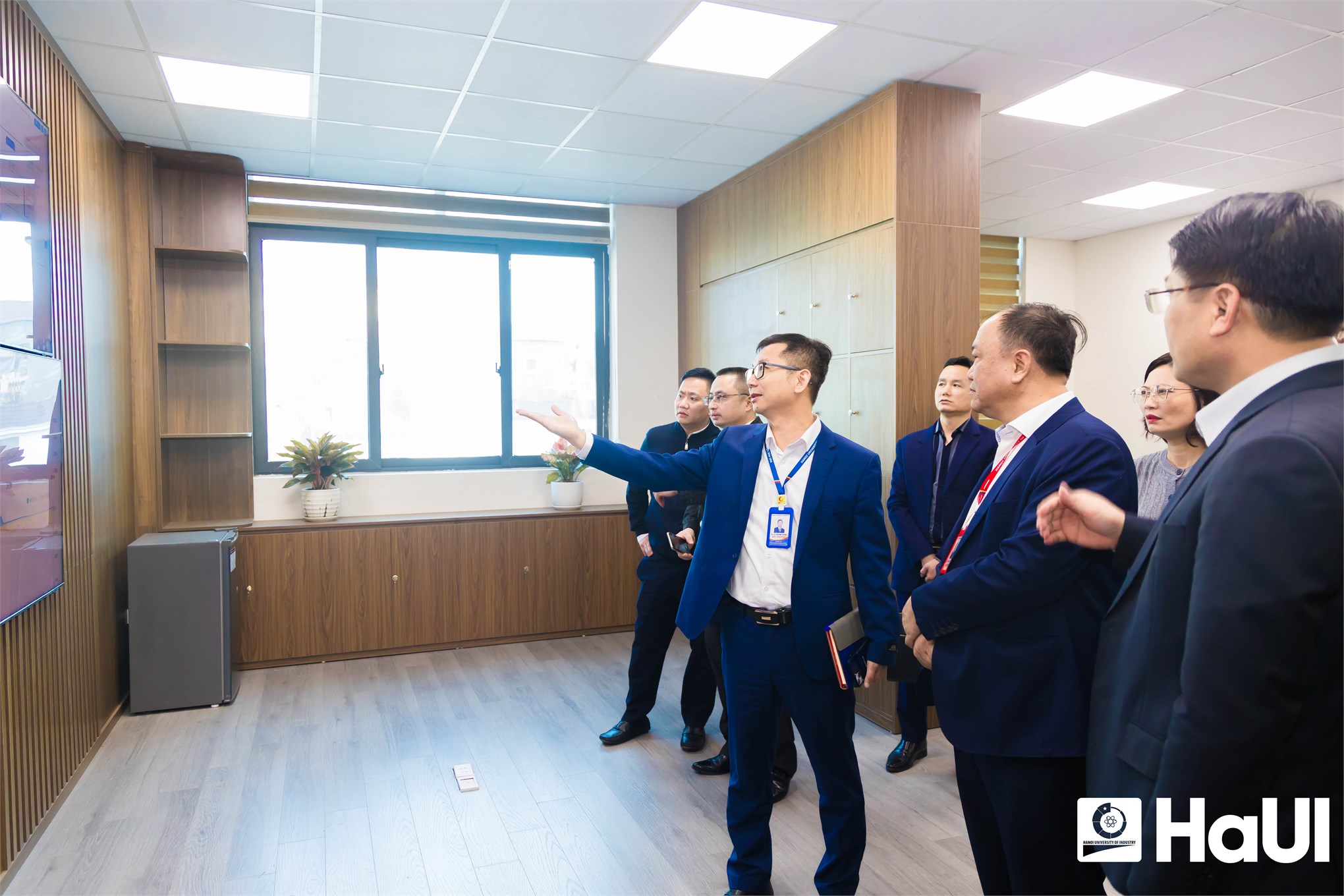 Học viện Kỹ thuật và Công nghệ An ninh thăm và làm việc tại Đại học Công nghiệp Hà Nội