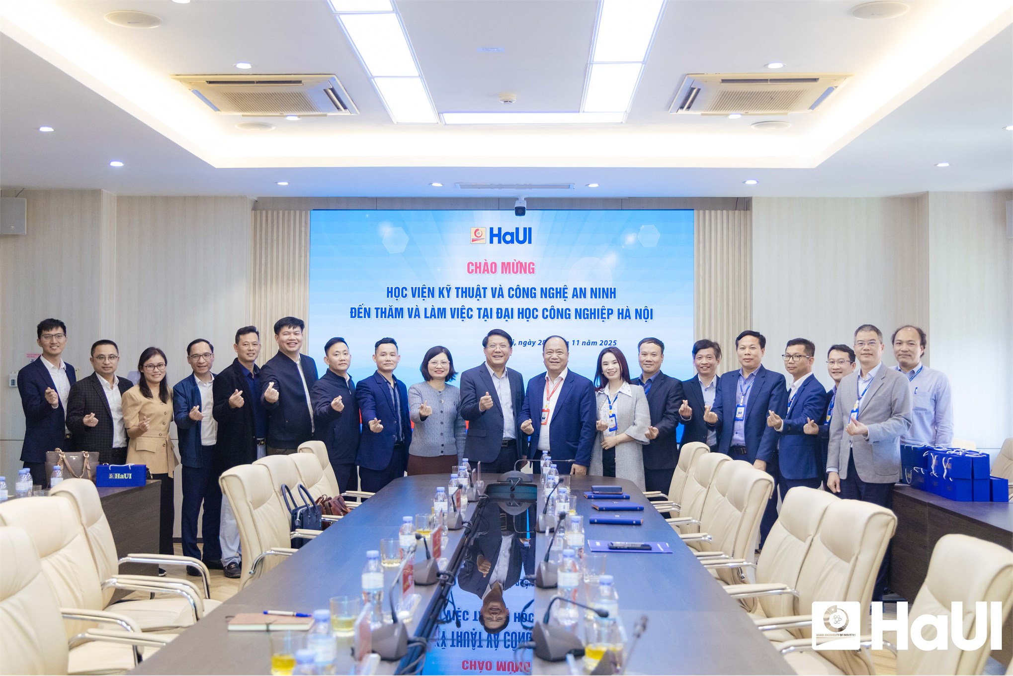 Học viện Kỹ thuật và Công nghệ An ninh thăm và làm việc tại Đại học Công nghiệp Hà Nội