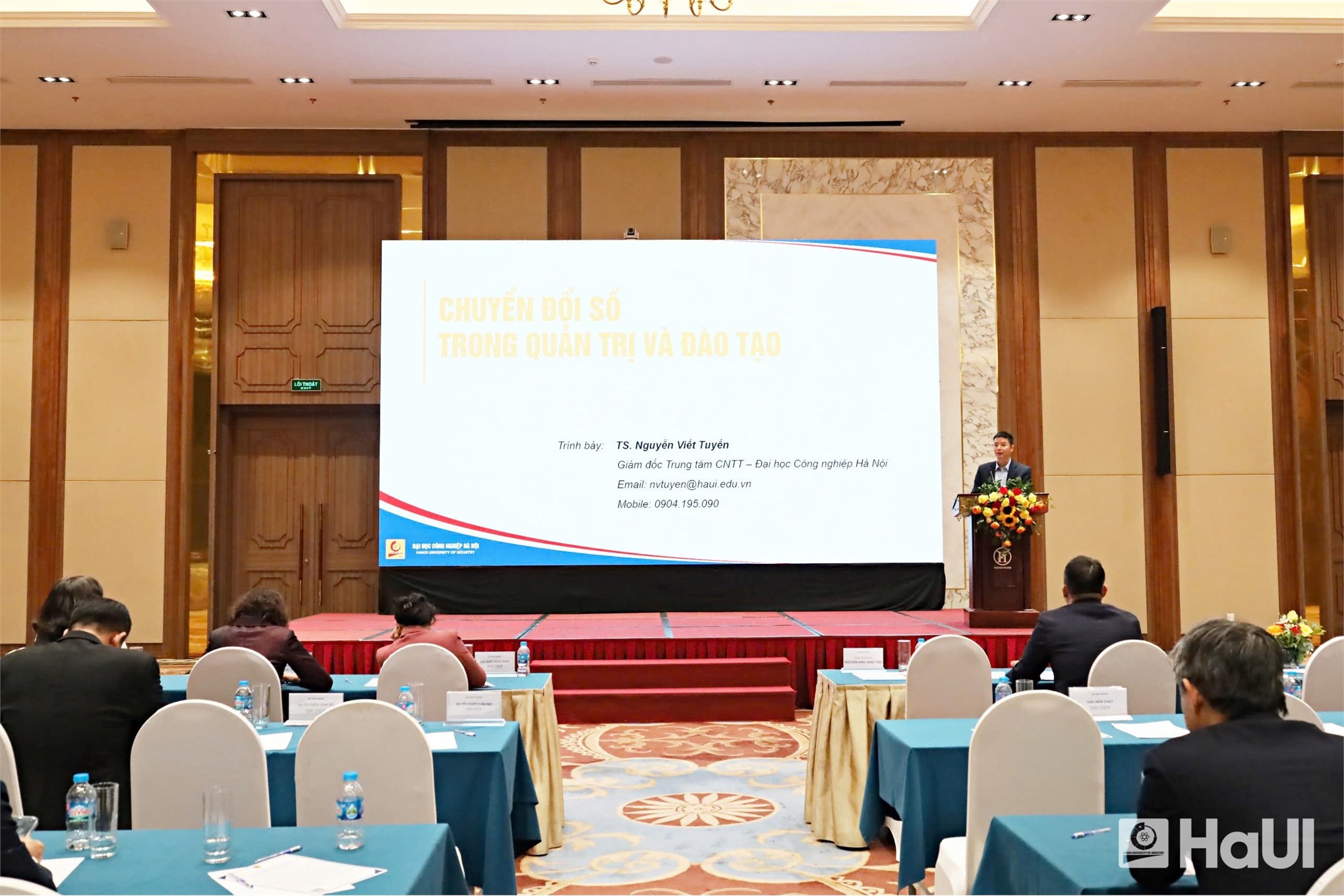 Hội nghị Tổng kết công tác đào tạo, bồi dưỡng của Bộ Công Thương: Dấu ấn HaUI giai đoạn 2021–2025 và vinh danh 12 Nhà giáo được công nhận đạt chuẩn chức danh Phó Giáo sư năm 2025