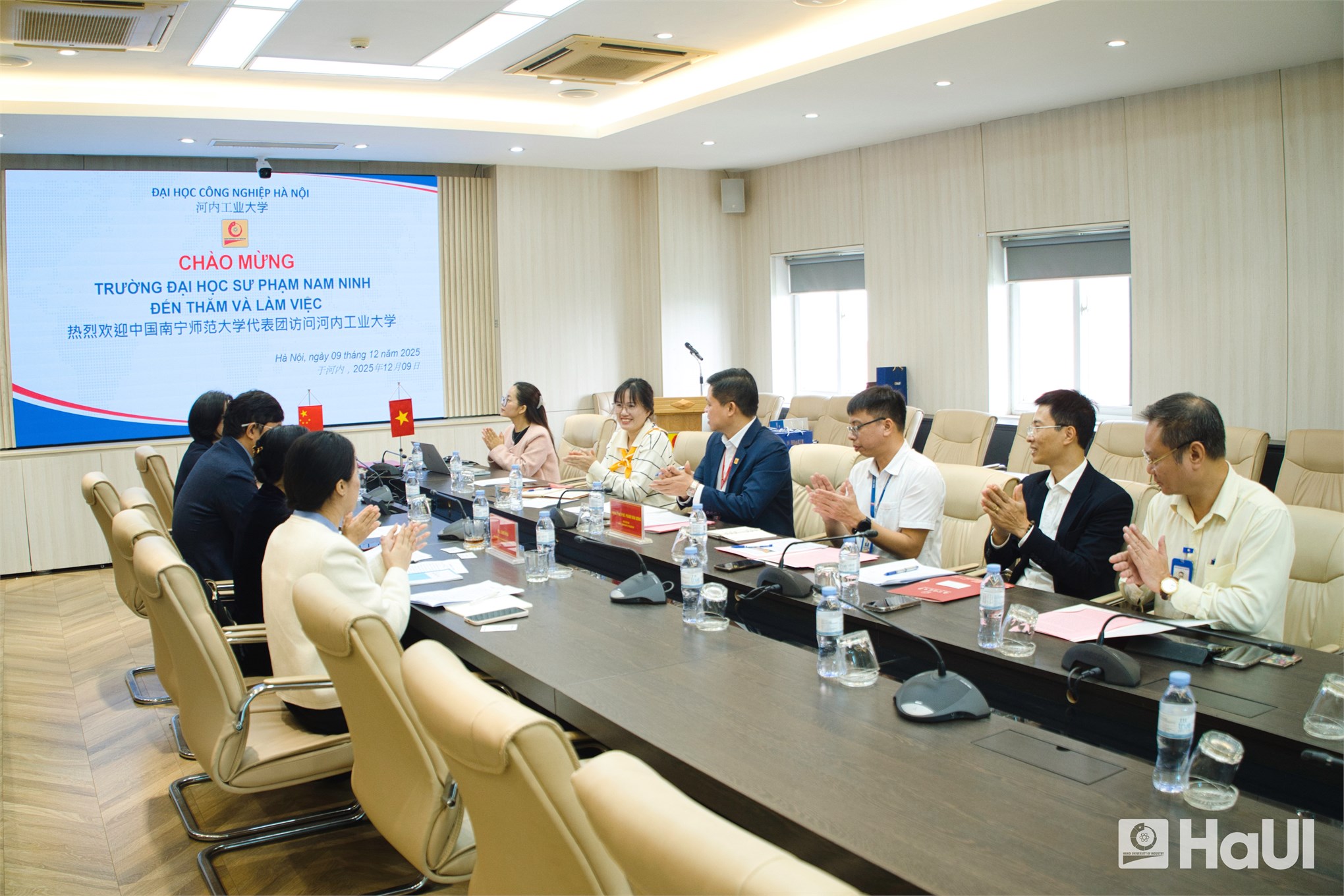 Phát triển nhân lực chất lượng cao ngành công nghệ mũi nhọn - Hướng đi mới trong hợp tác giữa Đại học Công nghiệp Hà Nội, Việt Nam và Trường Đại học Sư phạm Nam Ninh, Trung Quốc