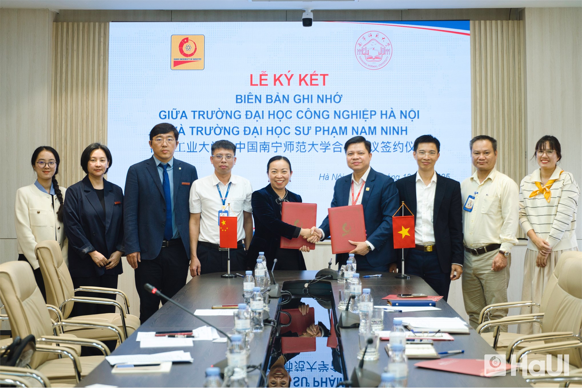 Phát triển nhân lực chất lượng cao ngành công nghệ mũi nhọn - Hướng đi mới trong hợp tác giữa Đại học Công nghiệp Hà Nội, Việt Nam và Trường Đại học Sư phạm Nam Ninh, Trung Quốc