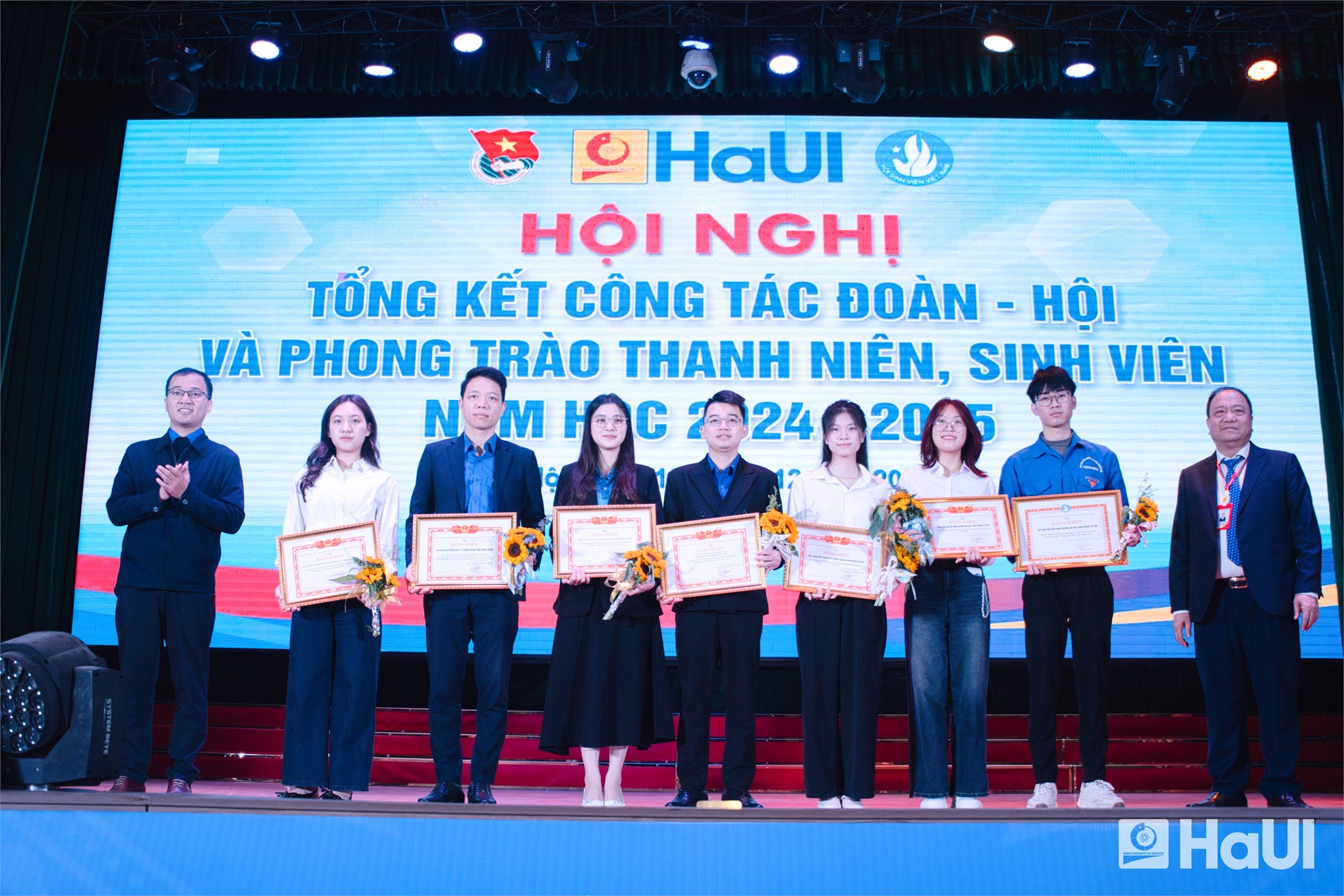 Hội nghị Tổng kết công tác Đoàn - Hội và phong trào thanh niên, sinh viên năm học 2024 - 2025 của Đại học Công nghiệp Hà Nội