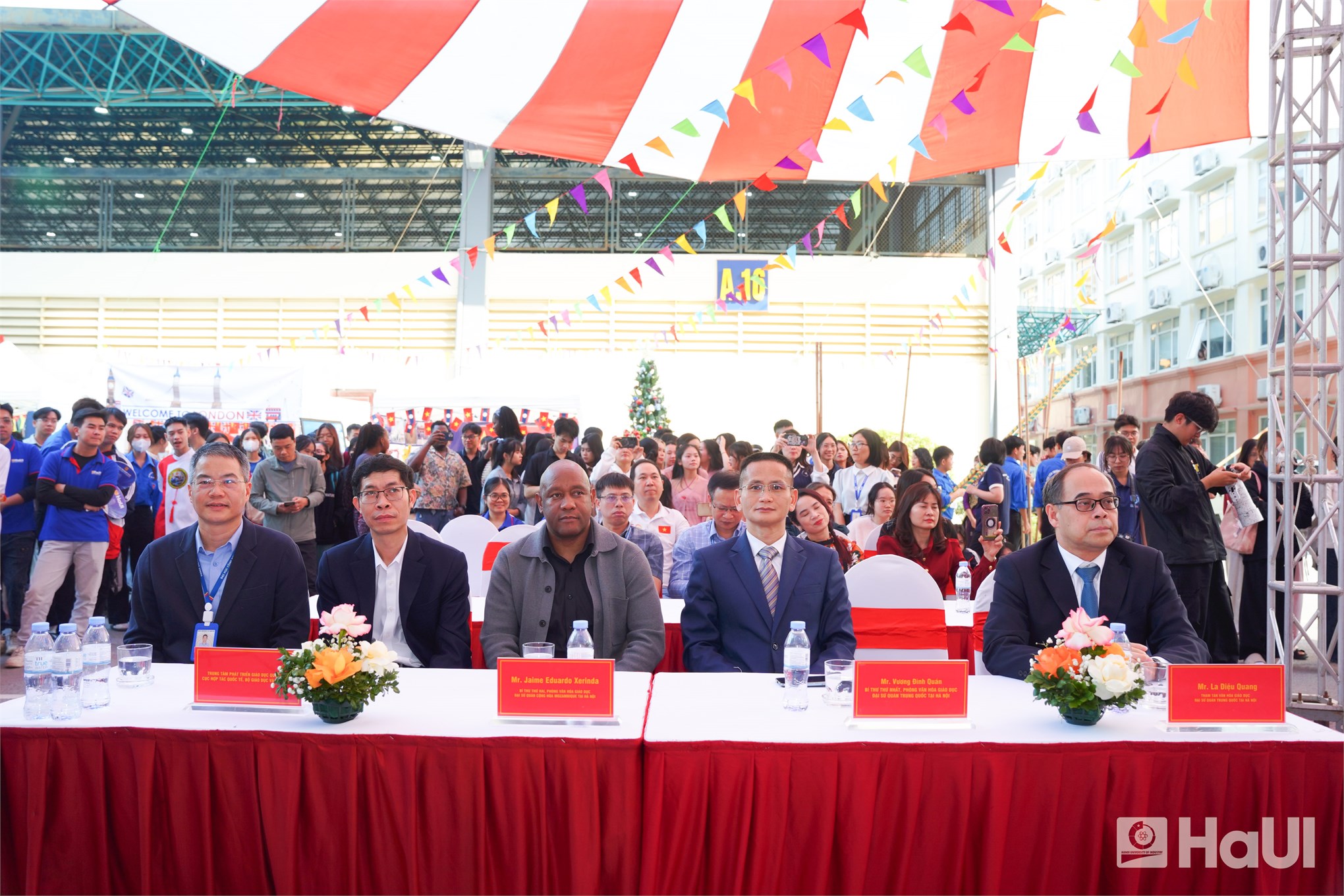 Ngày hội giao lưu văn hóa sinh viên quốc tế đặc sắc tại Đại học Công nghiệp Hà Nội