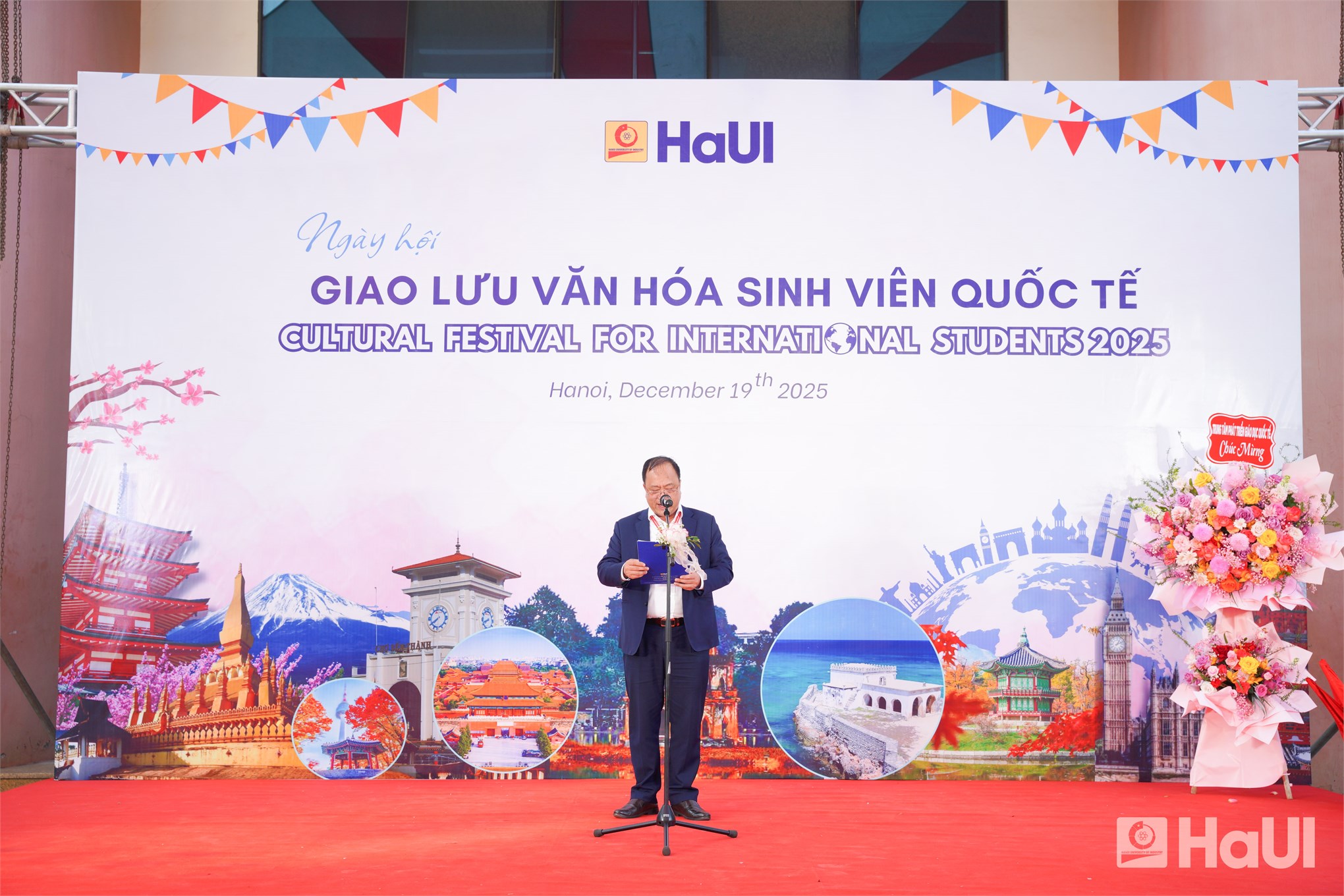 Ngày hội giao lưu văn hóa sinh viên quốc tế đặc sắc tại Đại học Công nghiệp Hà Nội