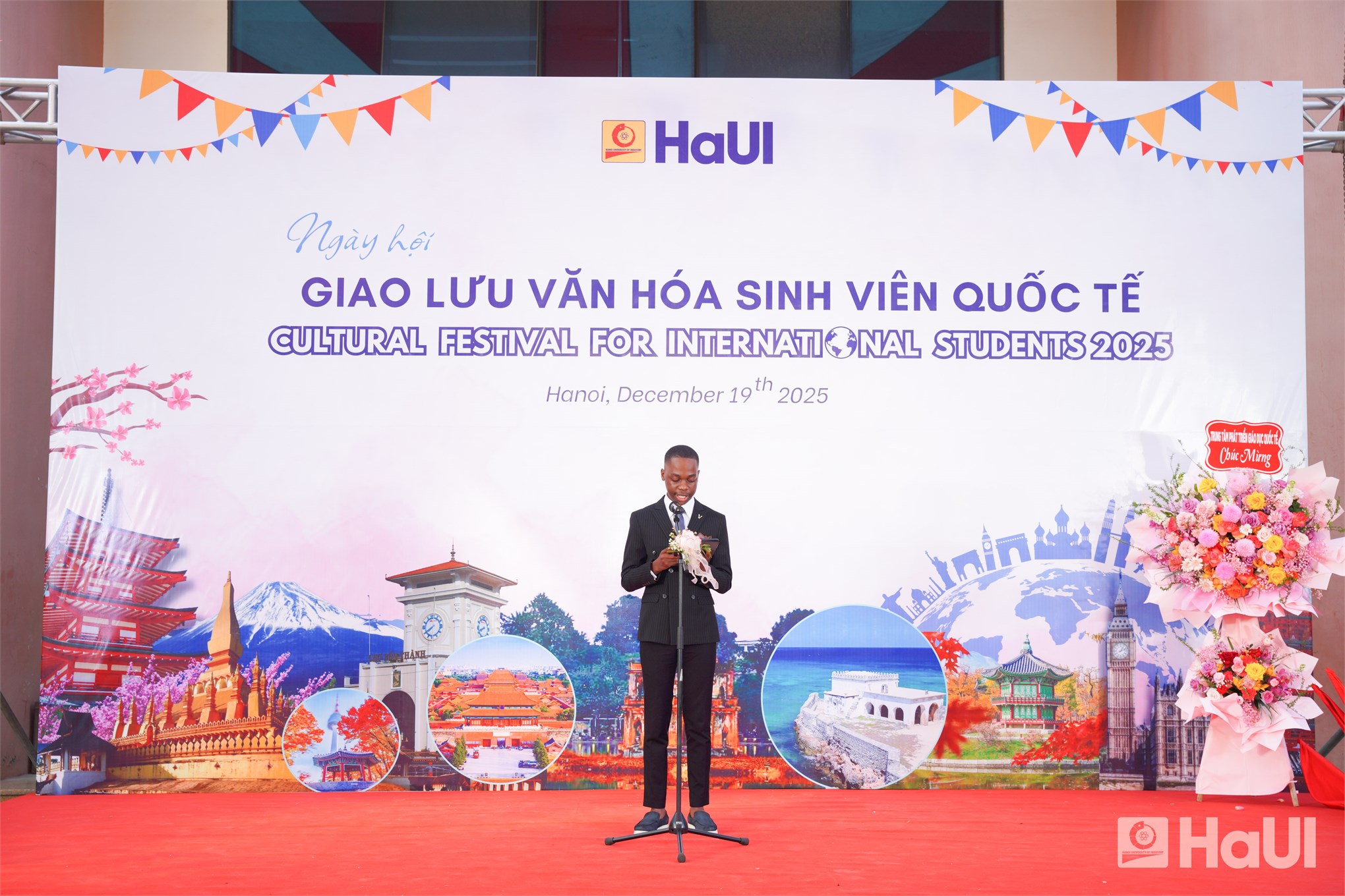 Ngày hội giao lưu văn hóa sinh viên quốc tế đặc sắc tại Đại học Công nghiệp Hà Nội