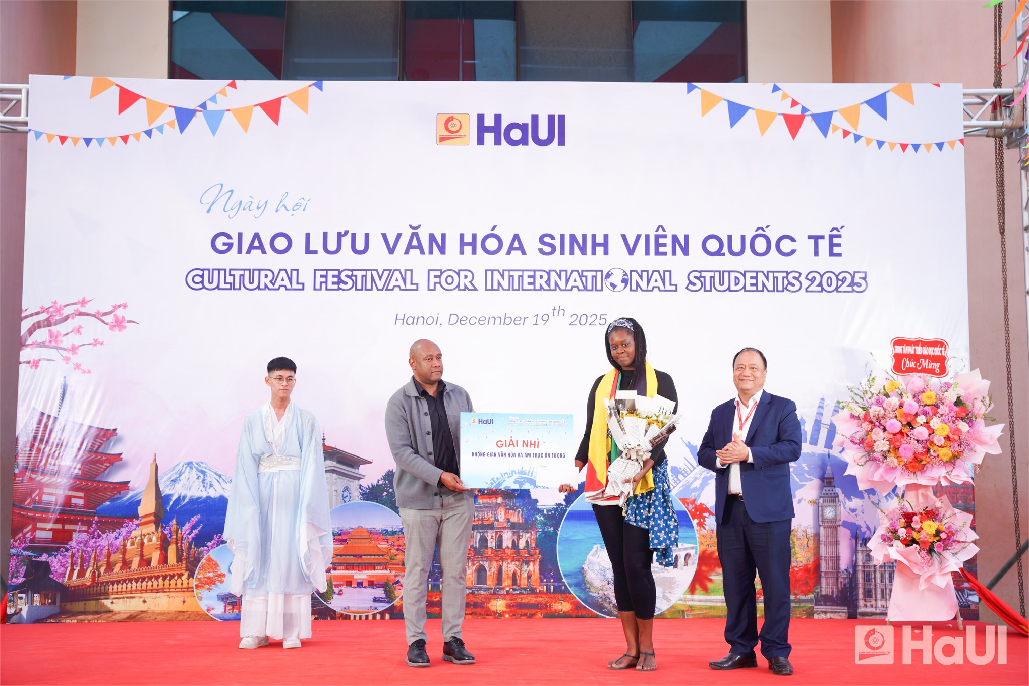 Ngày hội giao lưu văn hóa sinh viên quốc tế đặc sắc tại Đại học Công nghiệp Hà Nội