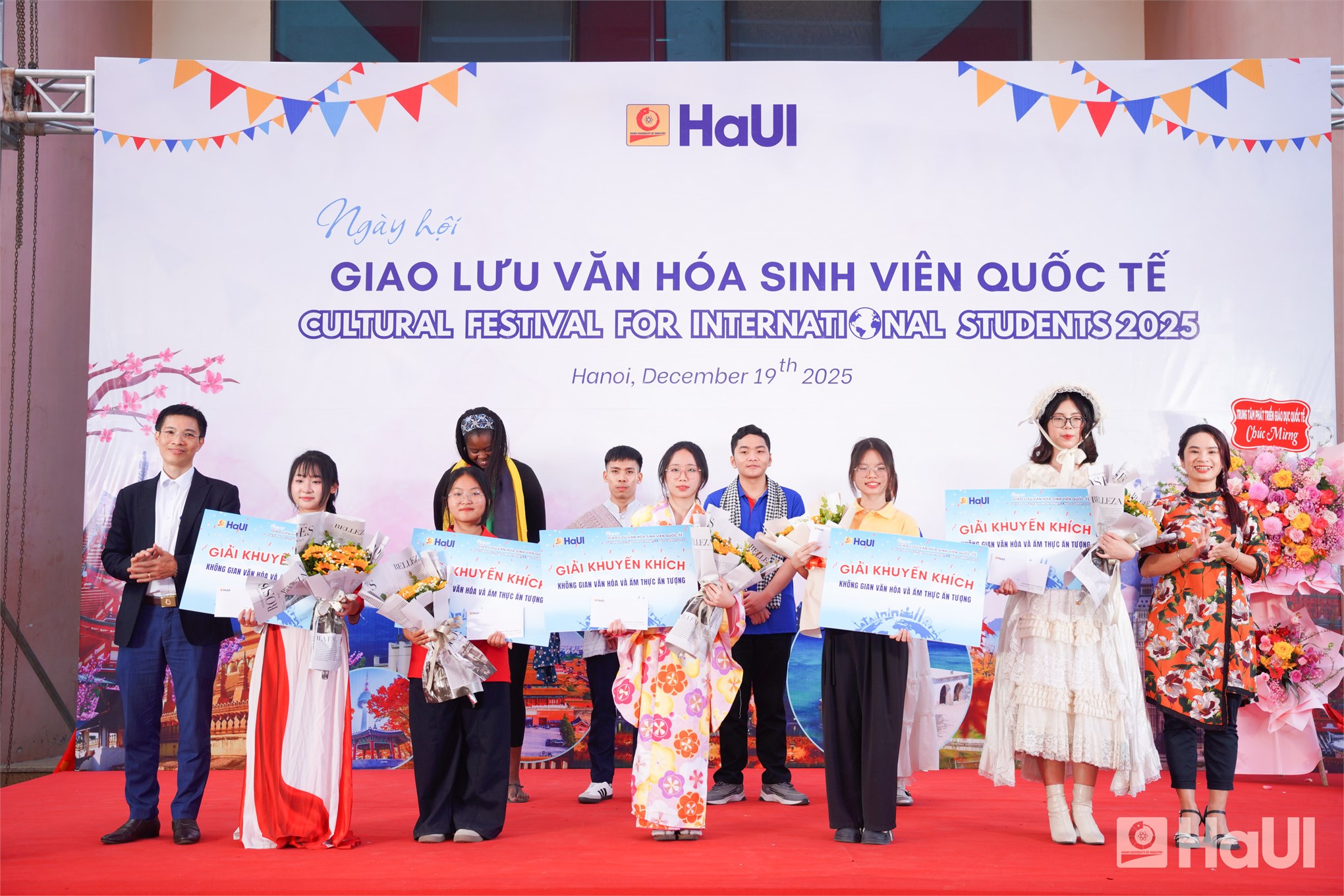 Ngày hội giao lưu văn hóa sinh viên quốc tế đặc sắc tại Đại học Công nghiệp Hà Nội