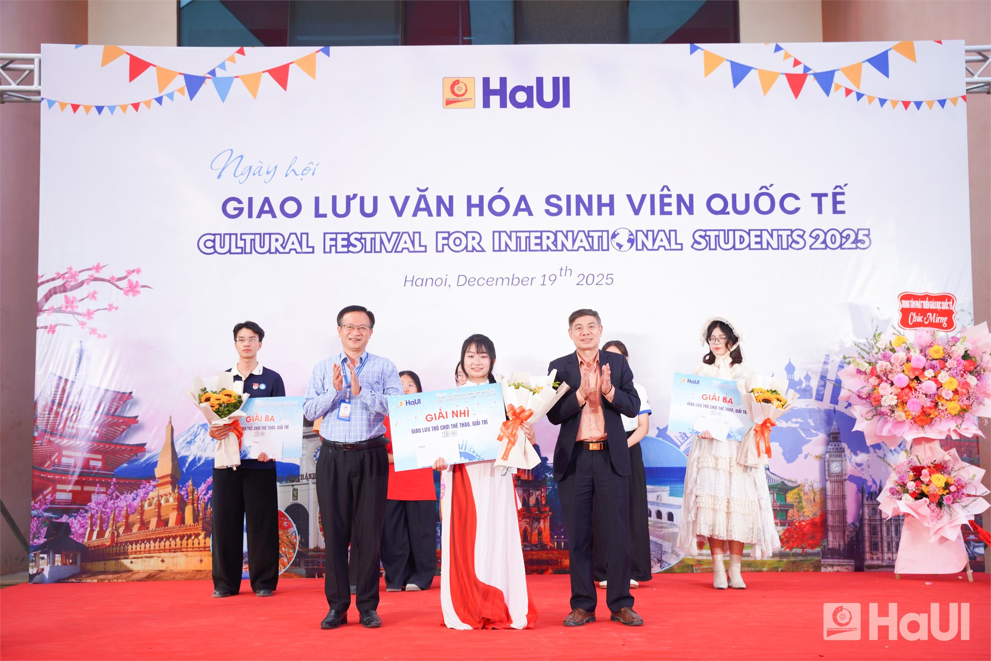Ngày hội giao lưu văn hóa sinh viên quốc tế đặc sắc tại Đại học Công nghiệp Hà Nội