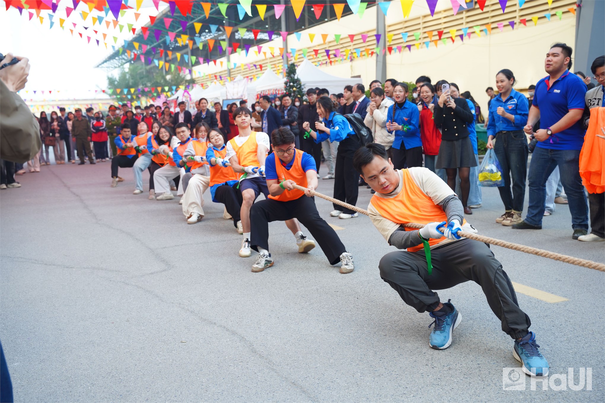 Ngày hội giao lưu văn hóa sinh viên quốc tế đặc sắc tại Đại học Công nghiệp Hà Nội