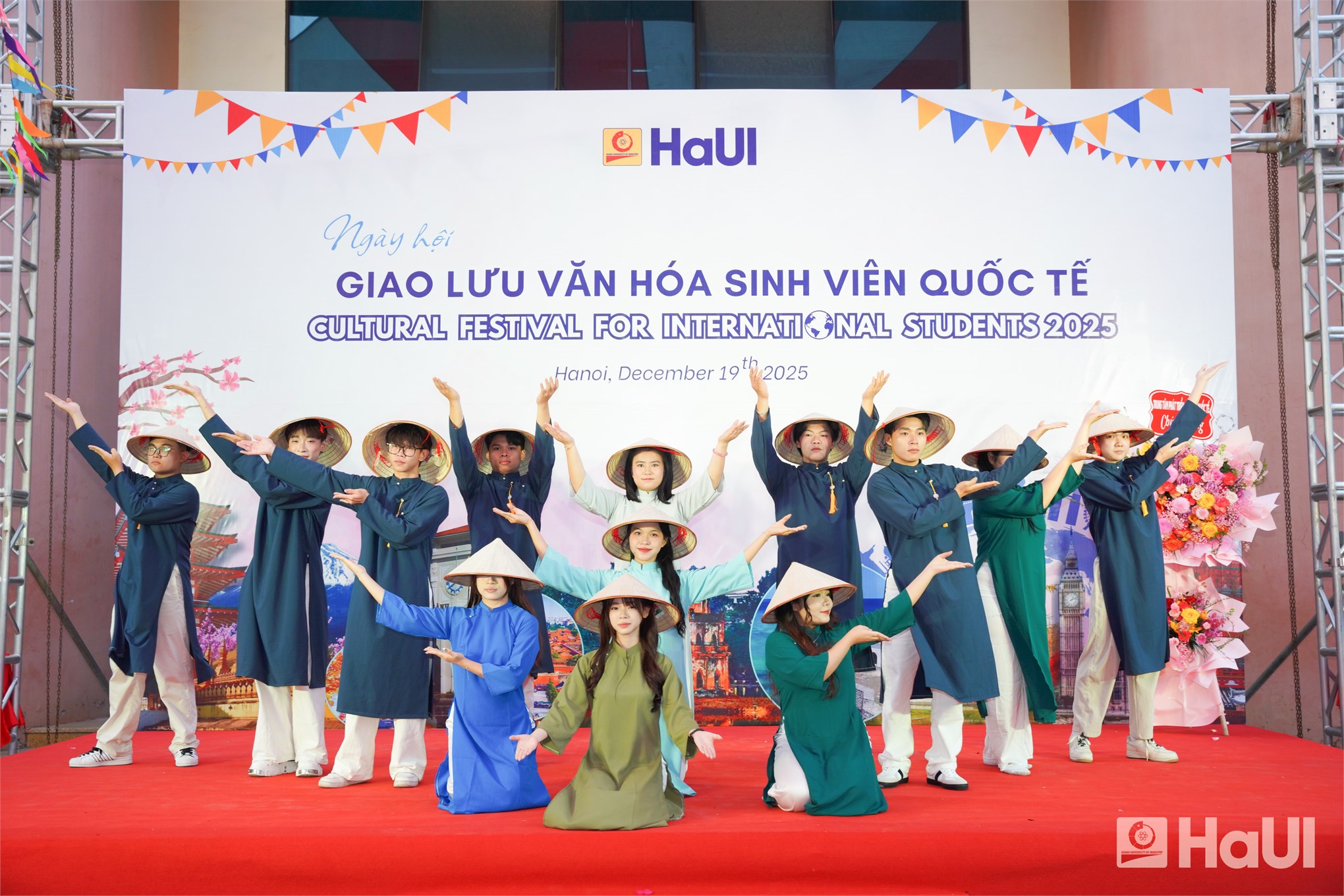 Ngày hội giao lưu văn hóa sinh viên quốc tế đặc sắc tại Đại học Công nghiệp Hà Nội