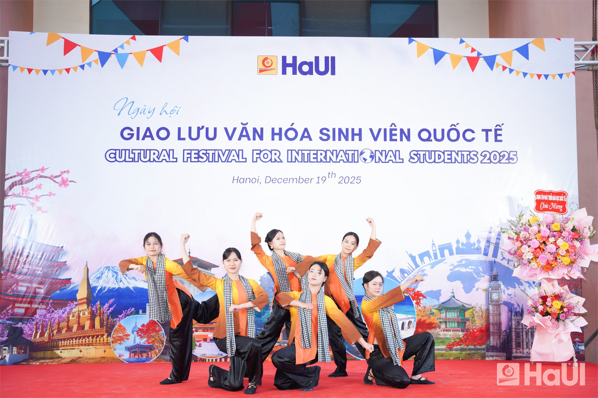 Ngày hội giao lưu văn hóa sinh viên quốc tế đặc sắc tại Đại học Công nghiệp Hà Nội