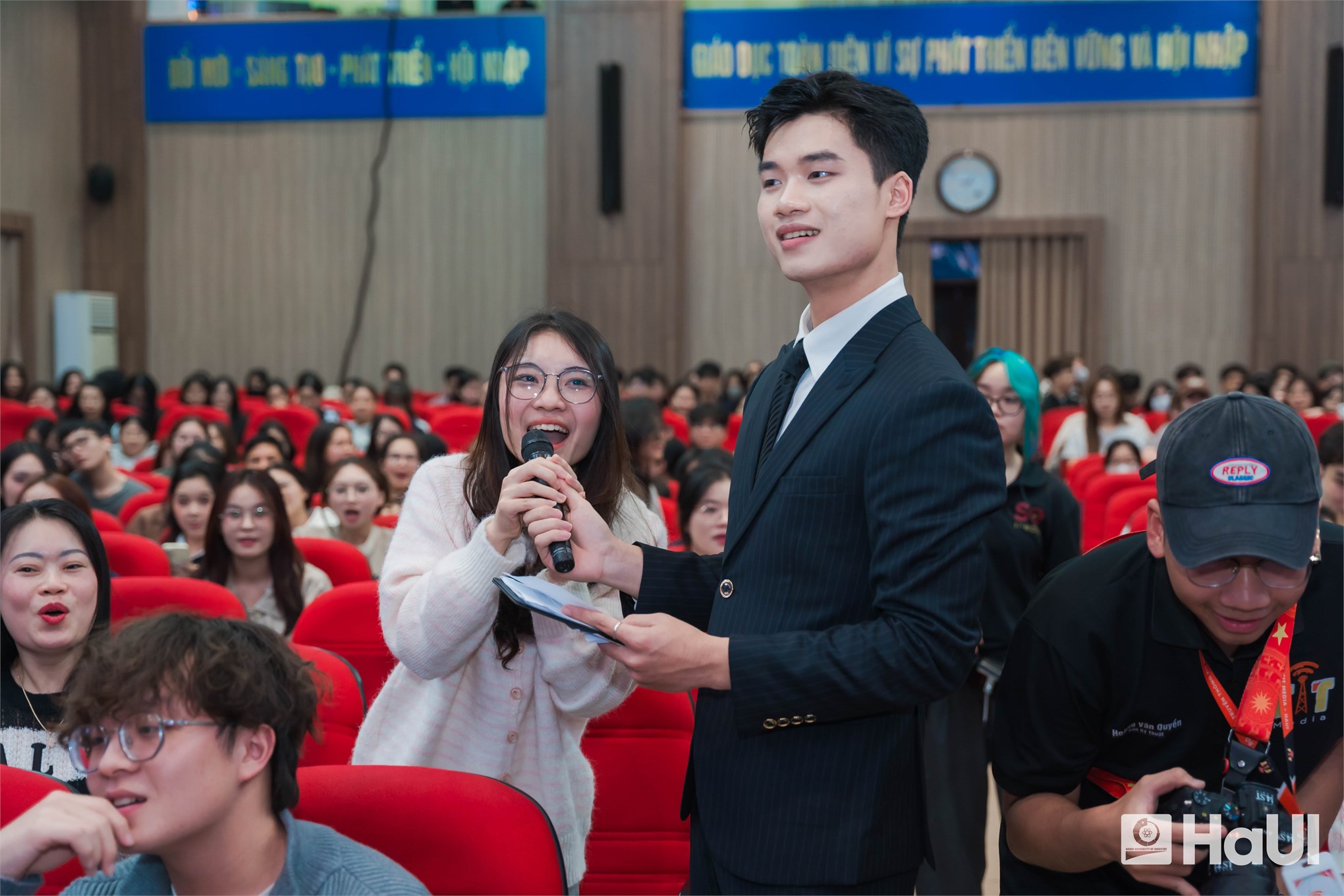 Chung kết “King & Queen of SE 2025”: tỏa sáng từ trí tuệ và bản lĩnh