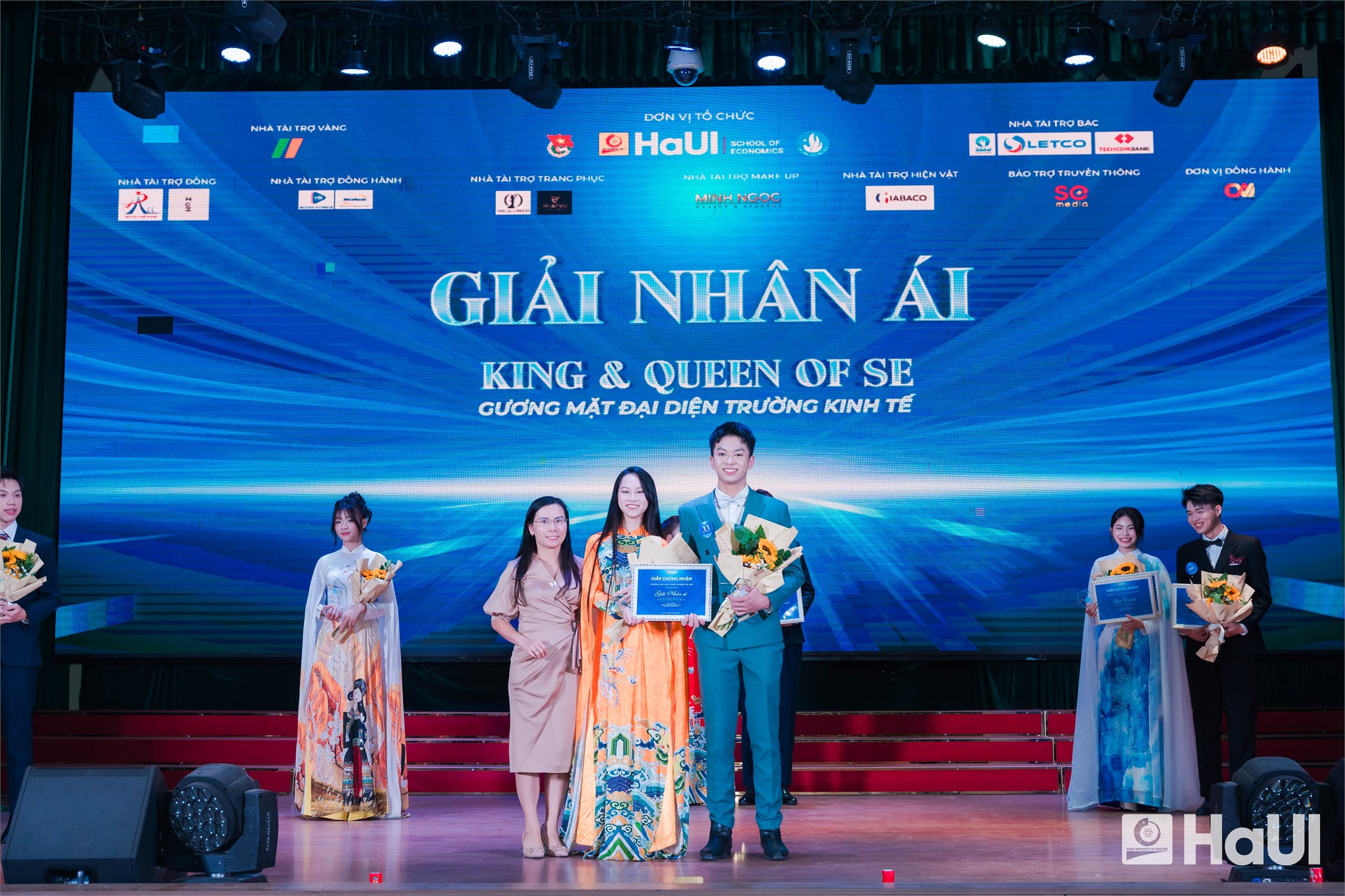 Chung kết “King & Queen of SE 2025”: tỏa sáng từ trí tuệ và bản lĩnh