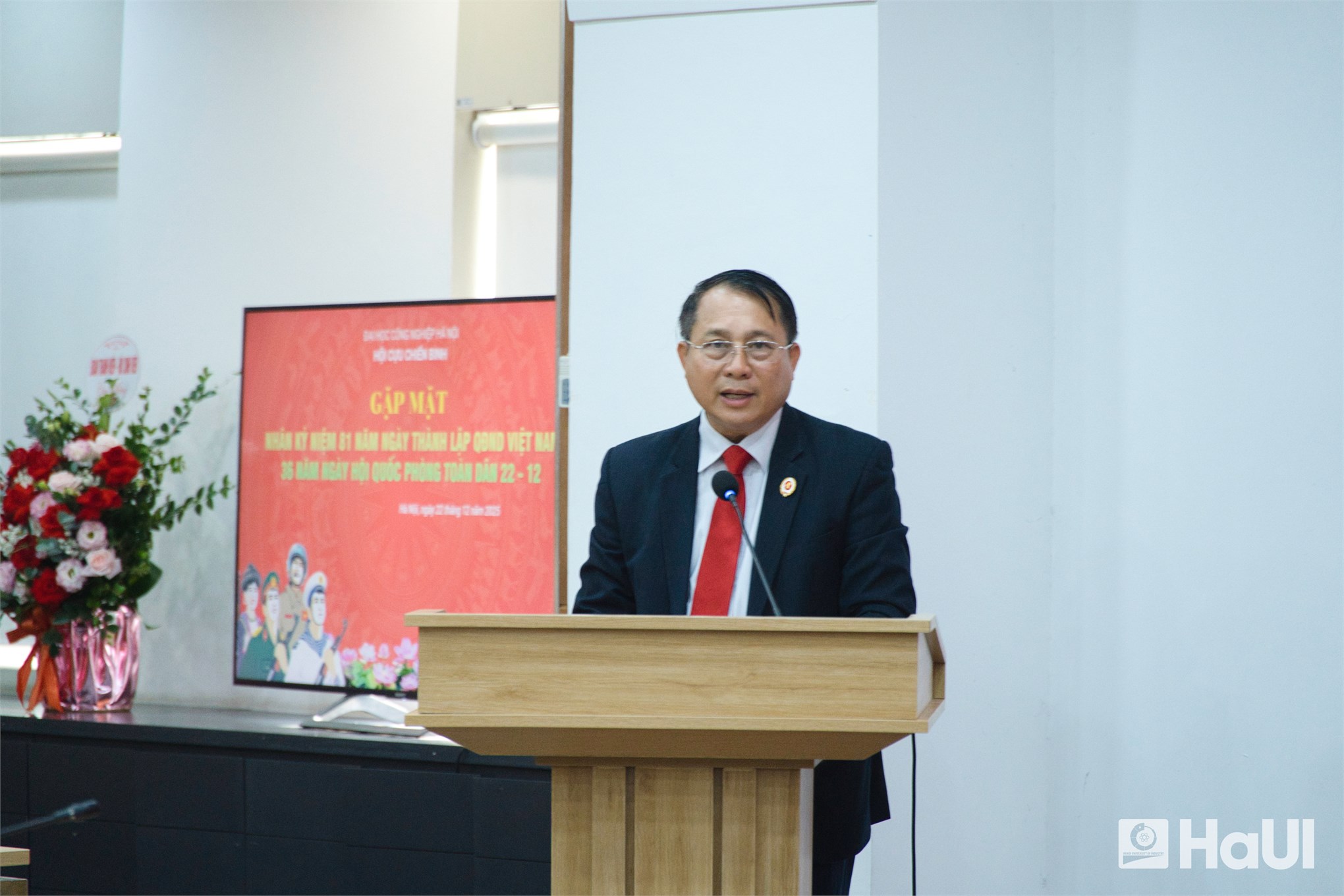 Viết tiếp khúc quân hành “bộ đội Cụ Hồ” dưới mái trường Đại học Công nghiệp Hà Nội