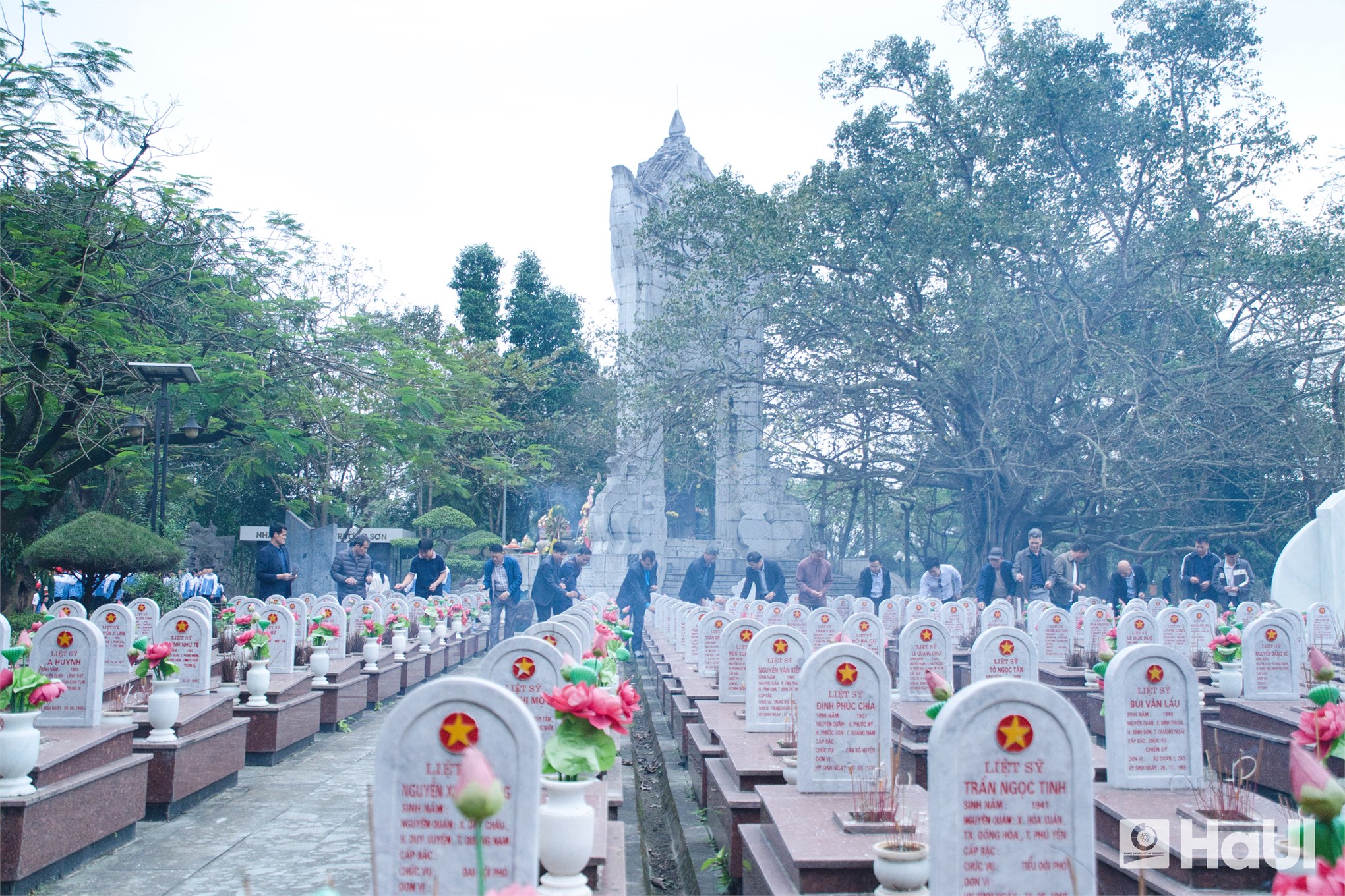 Viết tiếp khúc quân hành “bộ đội Cụ Hồ” dưới mái trường Đại học Công nghiệp Hà Nội