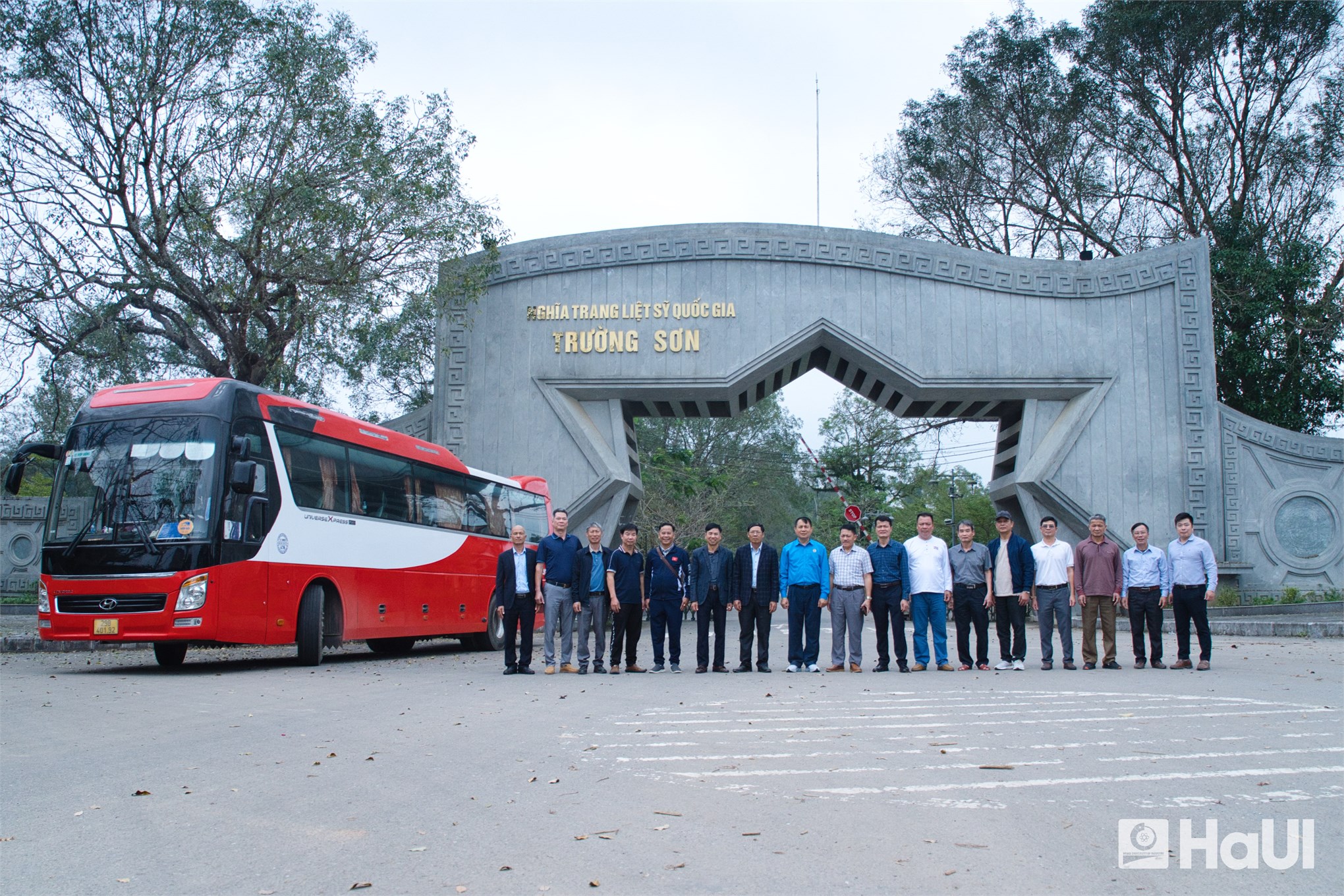 Viết tiếp khúc quân hành “bộ đội Cụ Hồ” dưới mái trường Đại học Công nghiệp Hà Nội