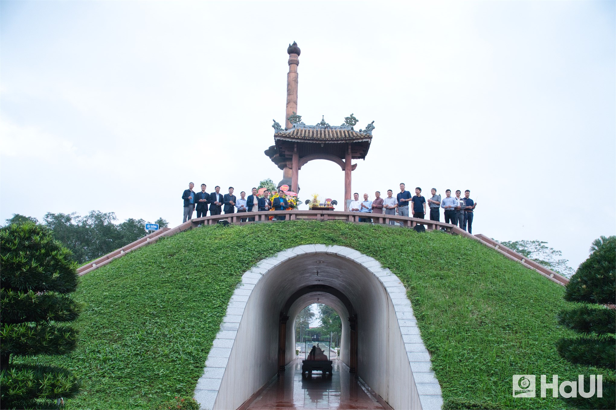 Viết tiếp khúc quân hành “bộ đội Cụ Hồ” dưới mái trường Đại học Công nghiệp Hà Nội