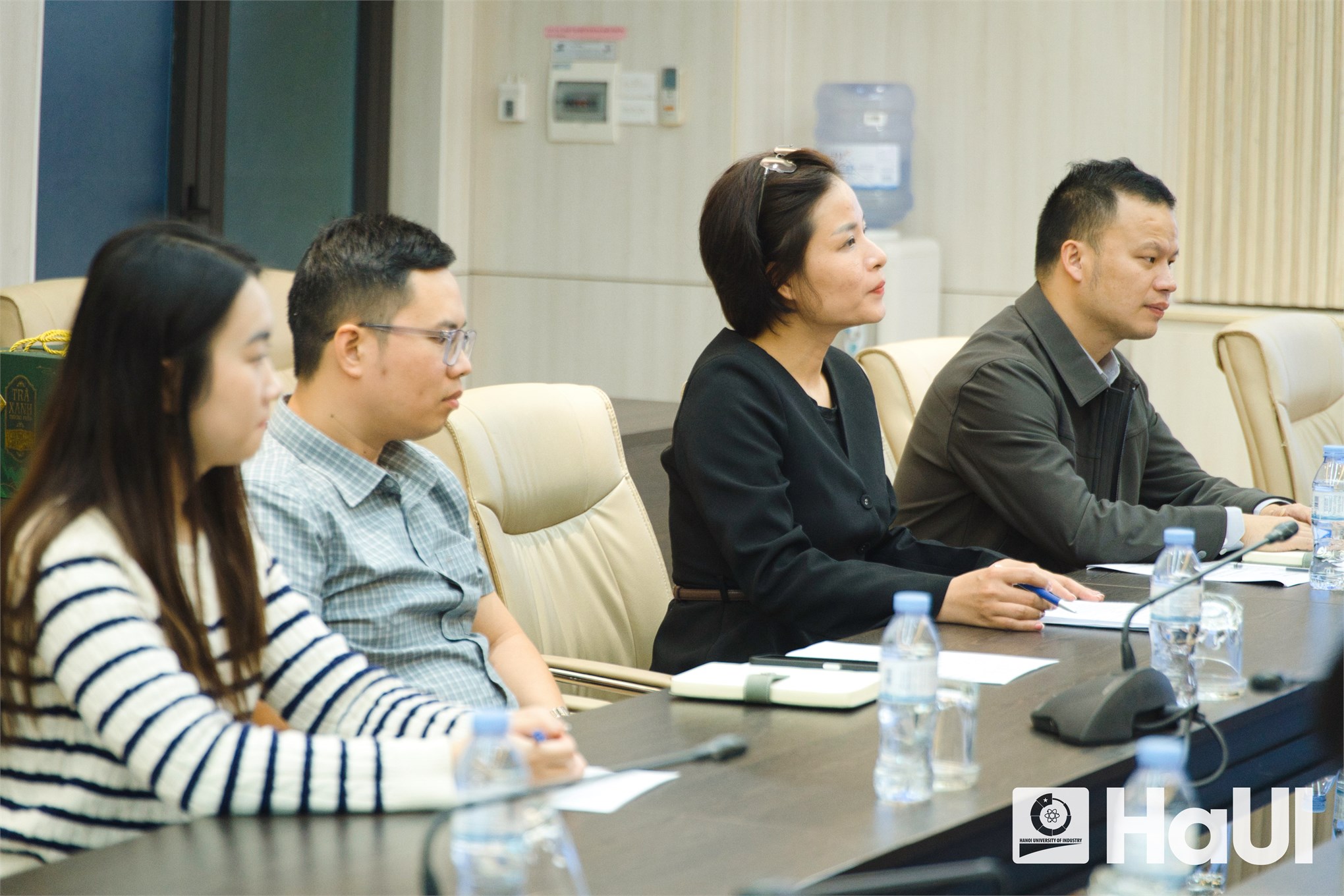 Đại học Công nghiệp Hà Nội làm việc với `Gã khổng lồ` công nghệ quang học Biel Crystal