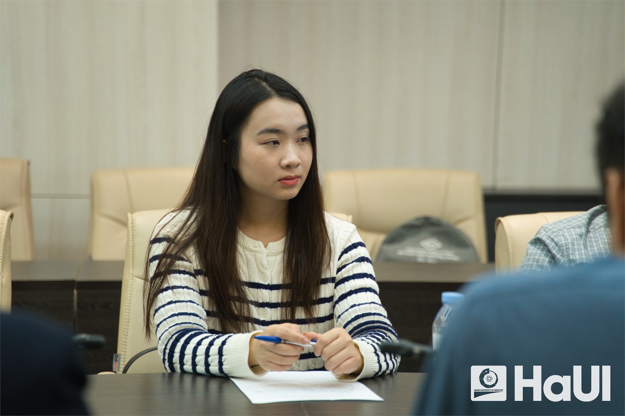 Đại học Công nghiệp Hà Nội làm việc với `Gã khổng lồ` công nghệ quang học Biel Crystal