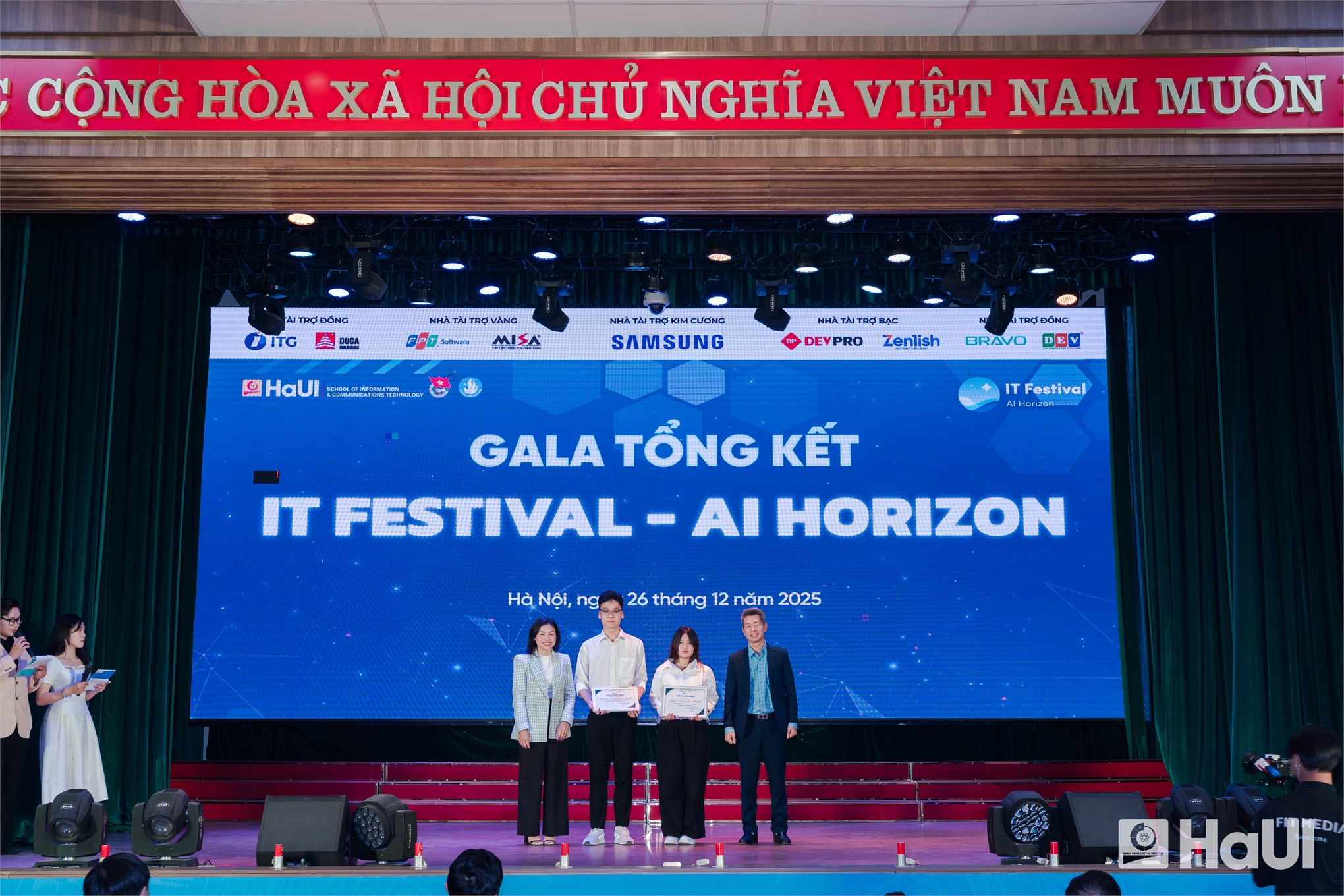 Gala tổng kết chuỗi sự kiện IT Festival - AI Horizon 2025