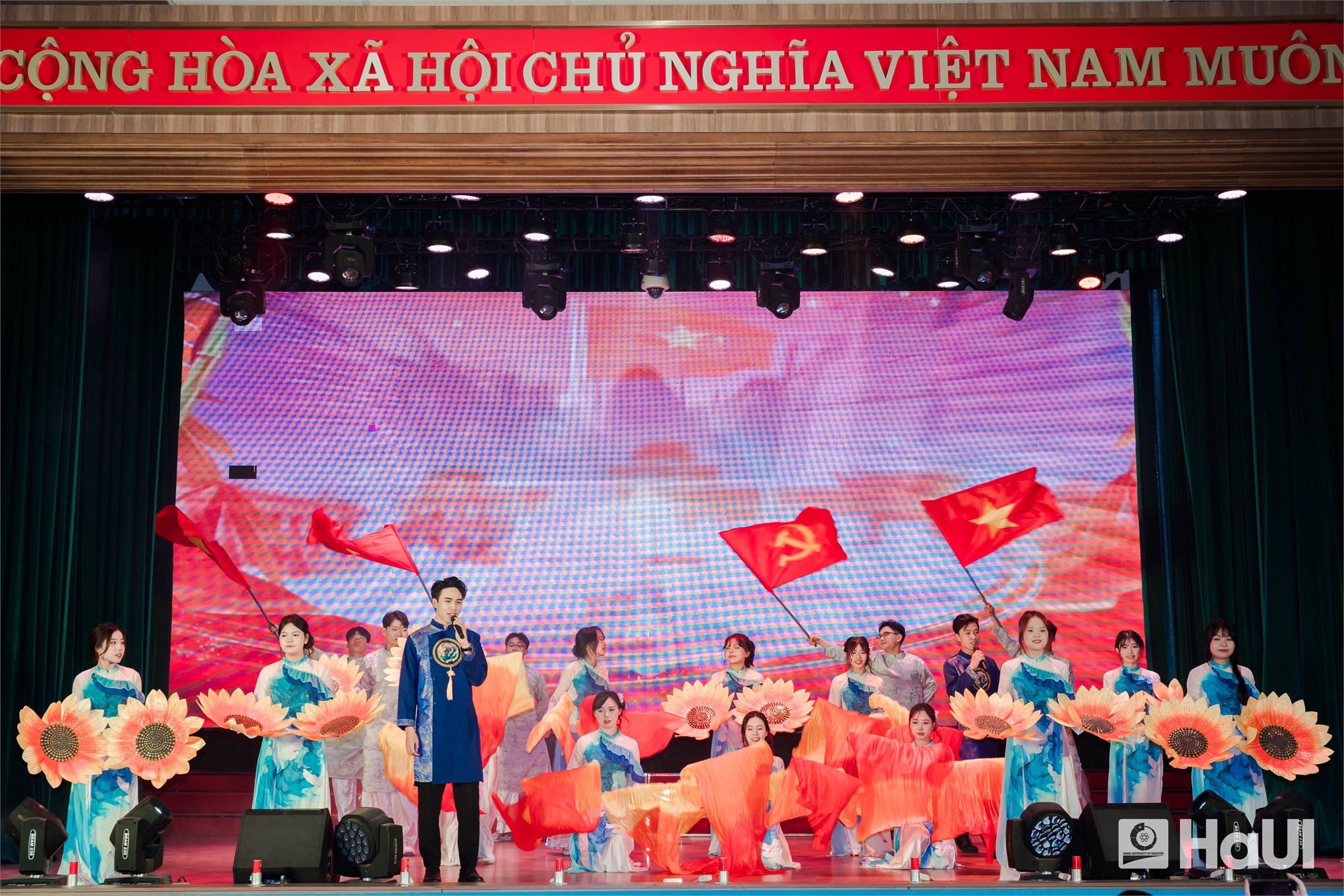 Gala tổng kết chuỗi sự kiện IT Festival - AI Horizon 2025