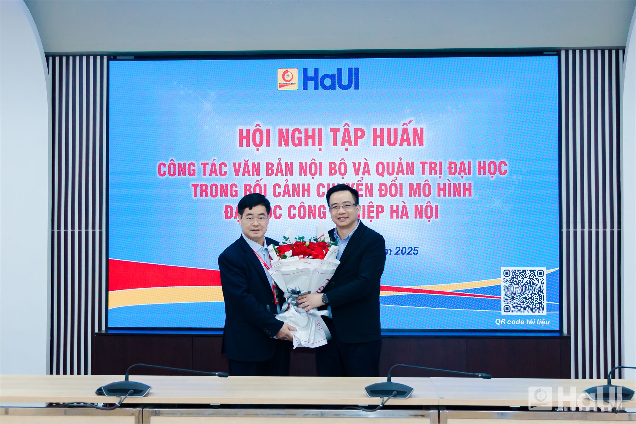 Đại học Công nghiệp Hà Nội tập huấn công tác văn bản nội bộ và quản trị đại học