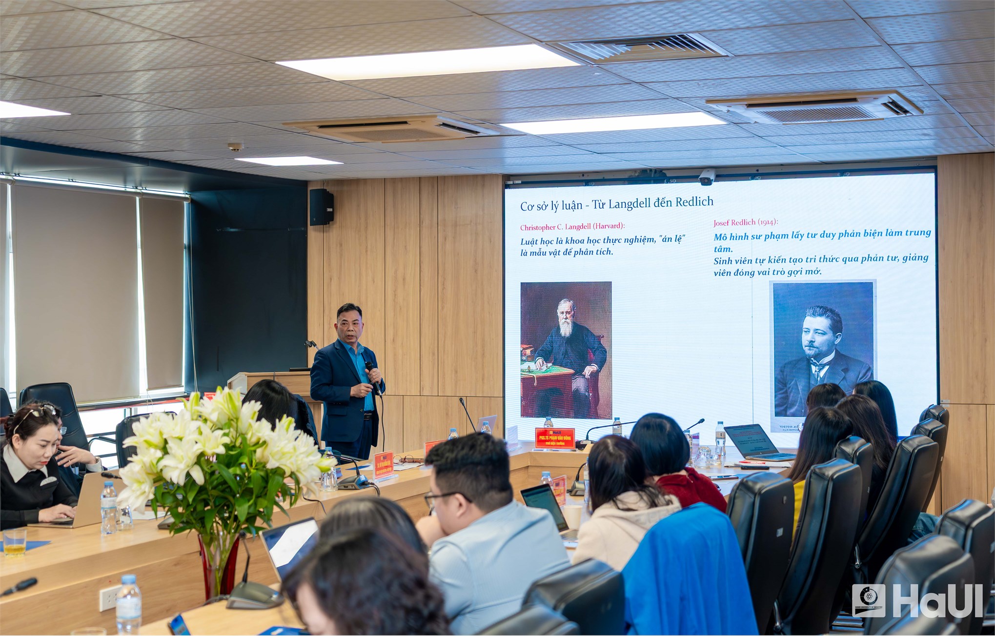 Đổi mới và nâng cao chất lượng giảng dạy Lý luận chính trị và Pháp luật: Nhiệm vụ chiến lược trong thời đại số tại HaUI