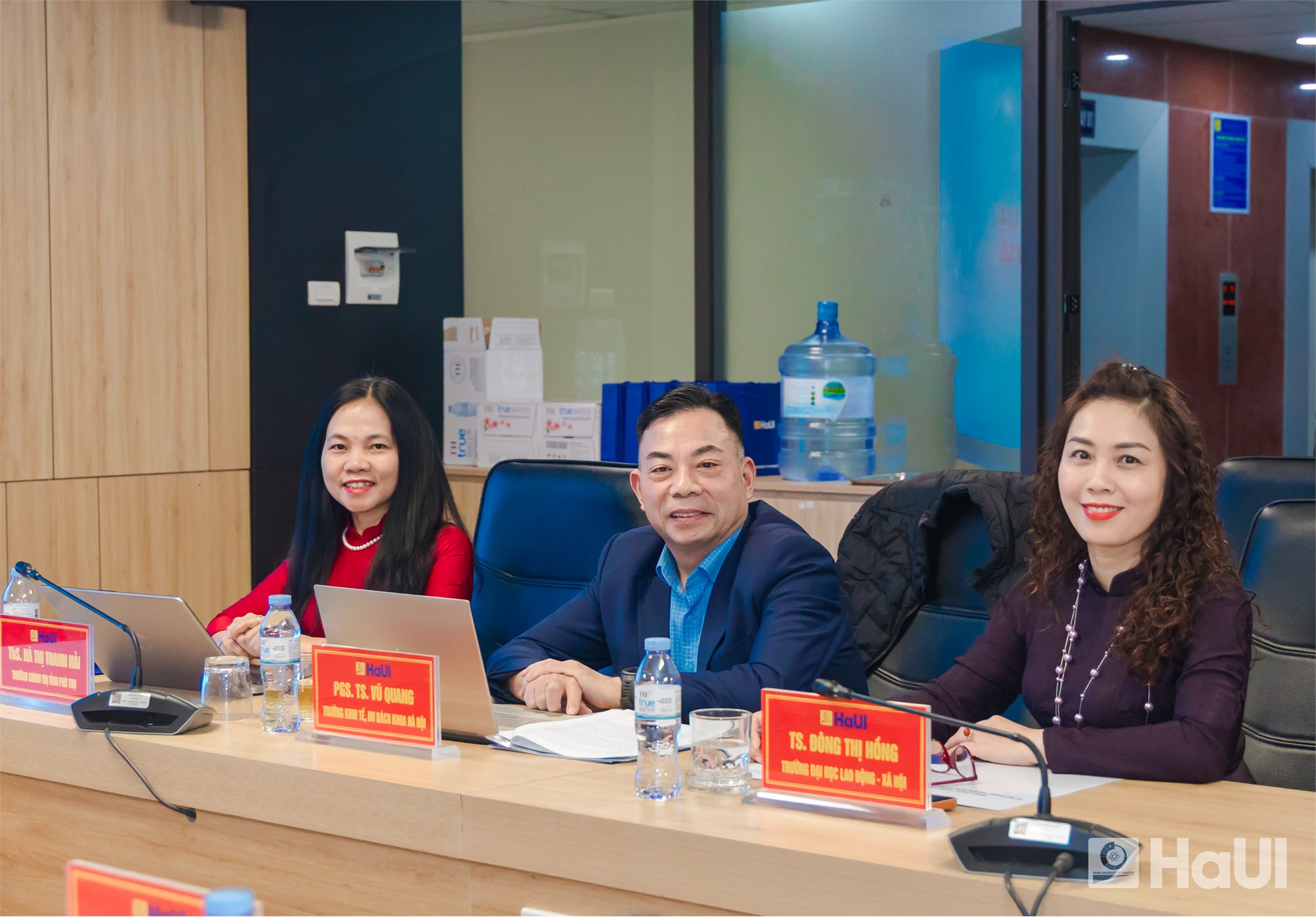 Đổi mới và nâng cao chất lượng giảng dạy Lý luận chính trị và Pháp luật: Nhiệm vụ chiến lược trong thời đại số tại HaUI