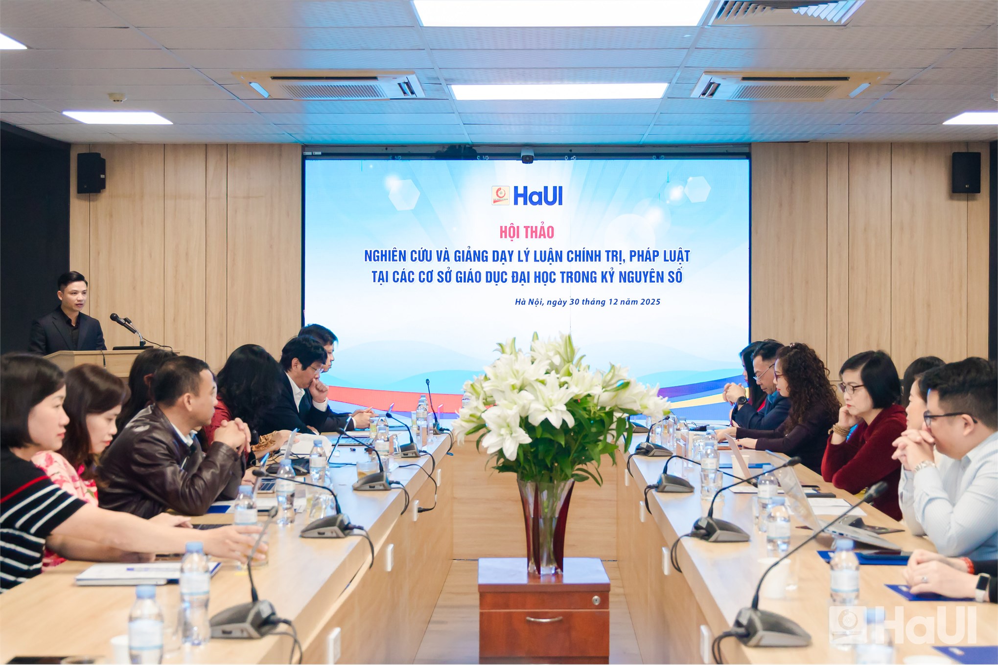 Đổi mới và nâng cao chất lượng giảng dạy Lý luận chính trị và Pháp luật: Nhiệm vụ chiến lược trong thời đại số tại HaUI